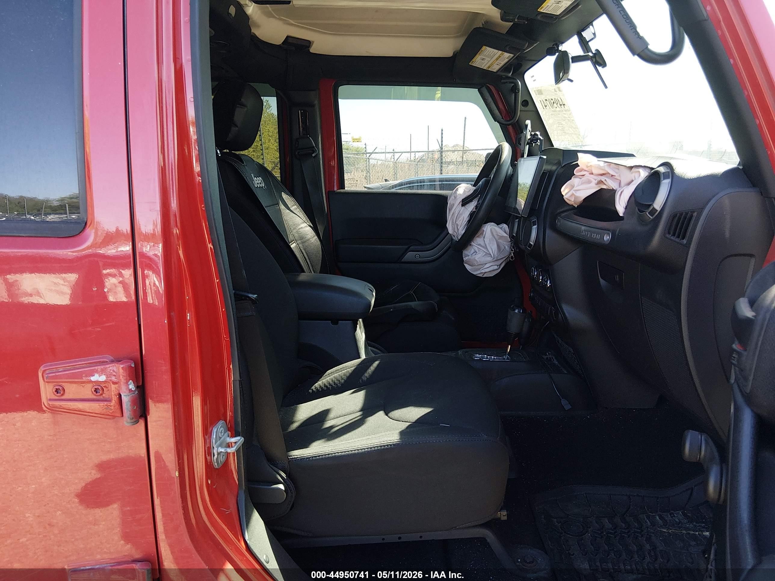 2014 Jeep Wrangler Unlimited Sport Red vin: 1C4BJWDG0EL261733