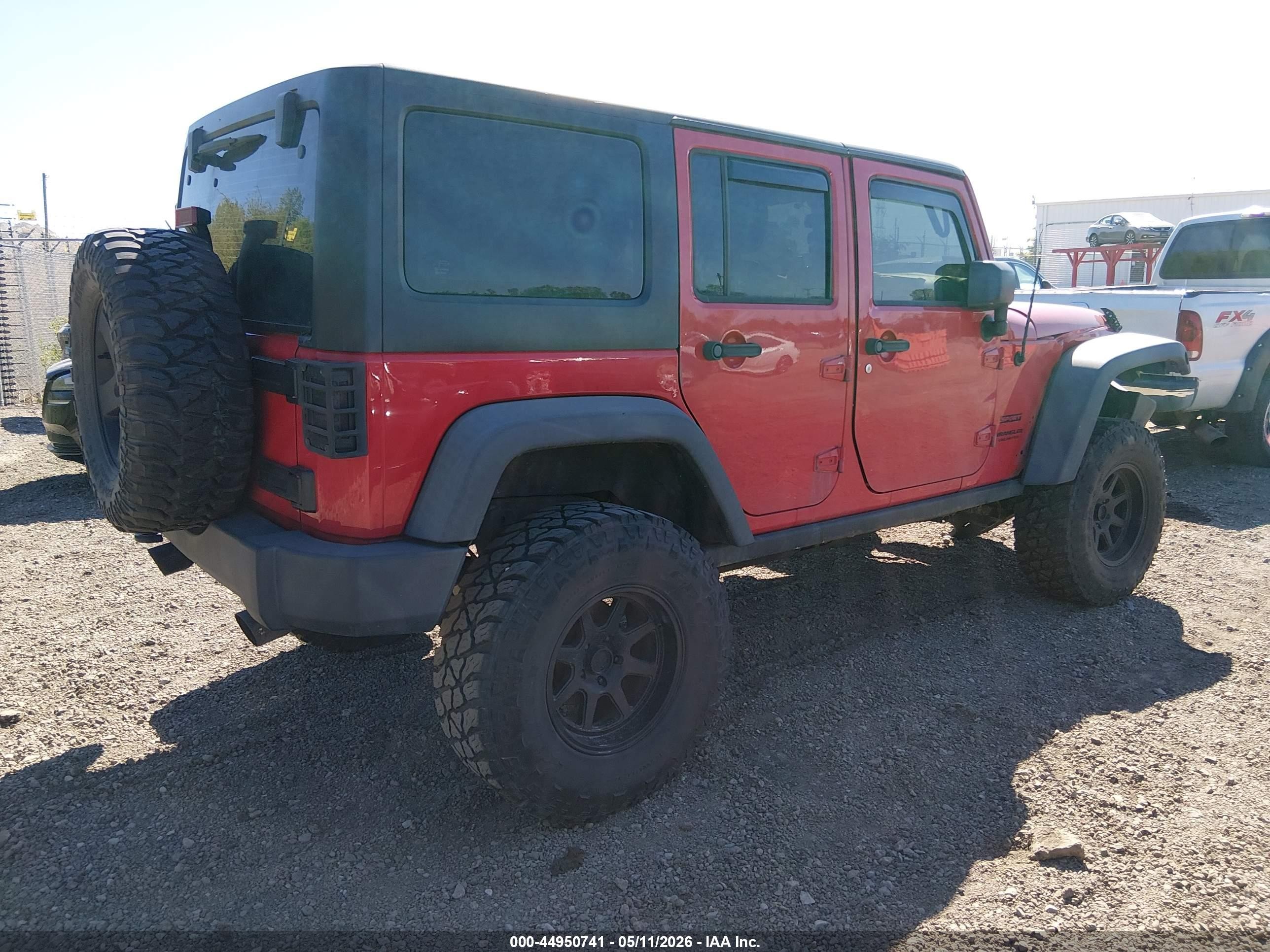 2014 Jeep Wrangler Unlimited Sport Red vin: 1C4BJWDG0EL261733