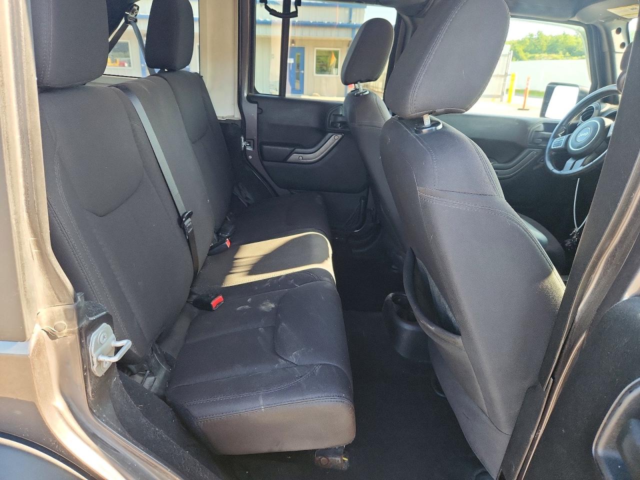 2014 Jeep Wrangler Unlimited Sport Gray vin: 1C4BJWDG0EL265166