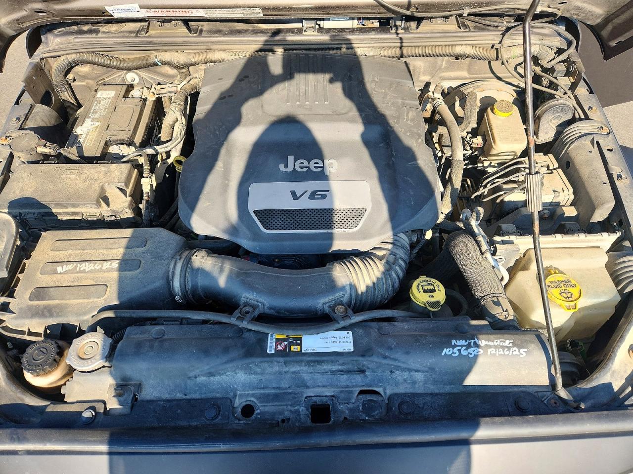 2014 Jeep Wrangler Unlimited Sport Gray vin: 1C4BJWDG0EL265166