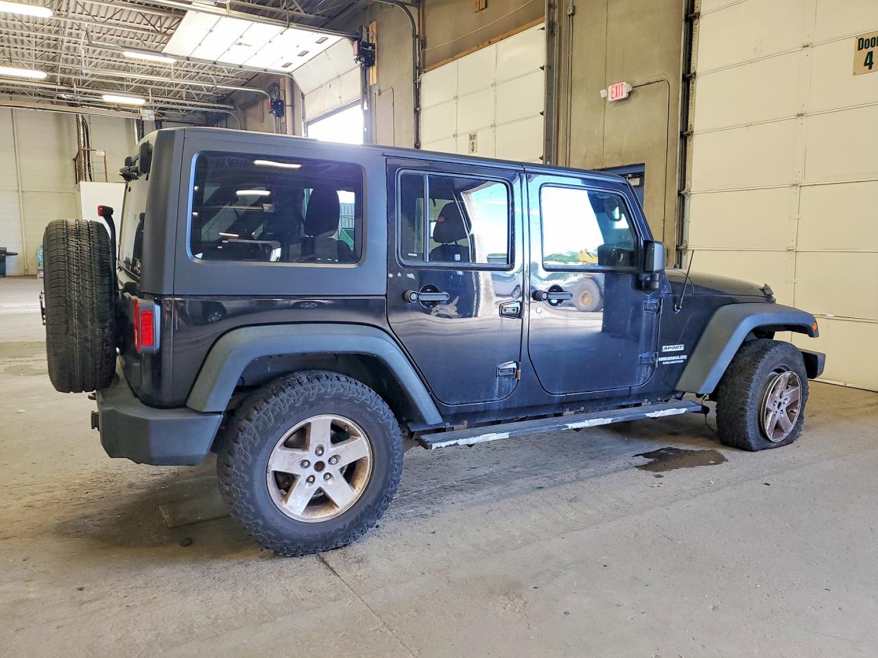 2014 Jeep Wrangler Unlimited Sport Black vin: 1C4BJWDG0EL304404
