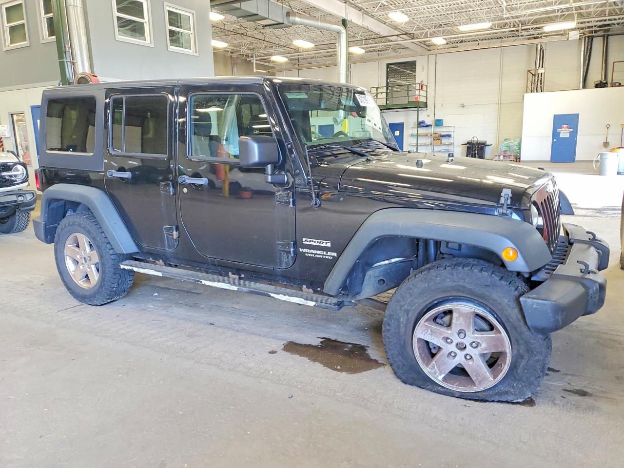 2014 Jeep Wrangler Unlimited Sport Black vin: 1C4BJWDG0EL304404