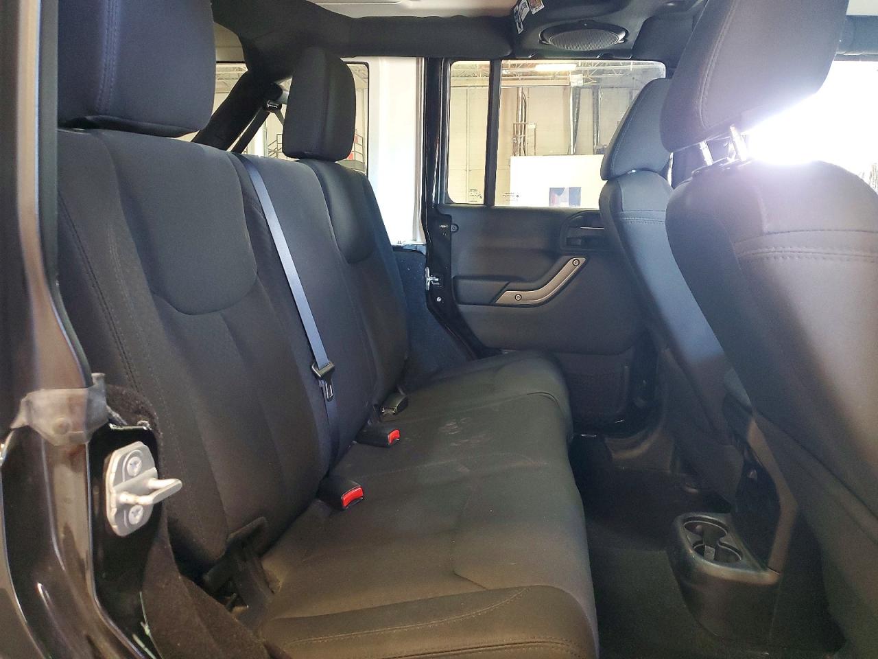 2014 Jeep Wrangler Unlimited Sport Black vin: 1C4BJWDG0EL304404