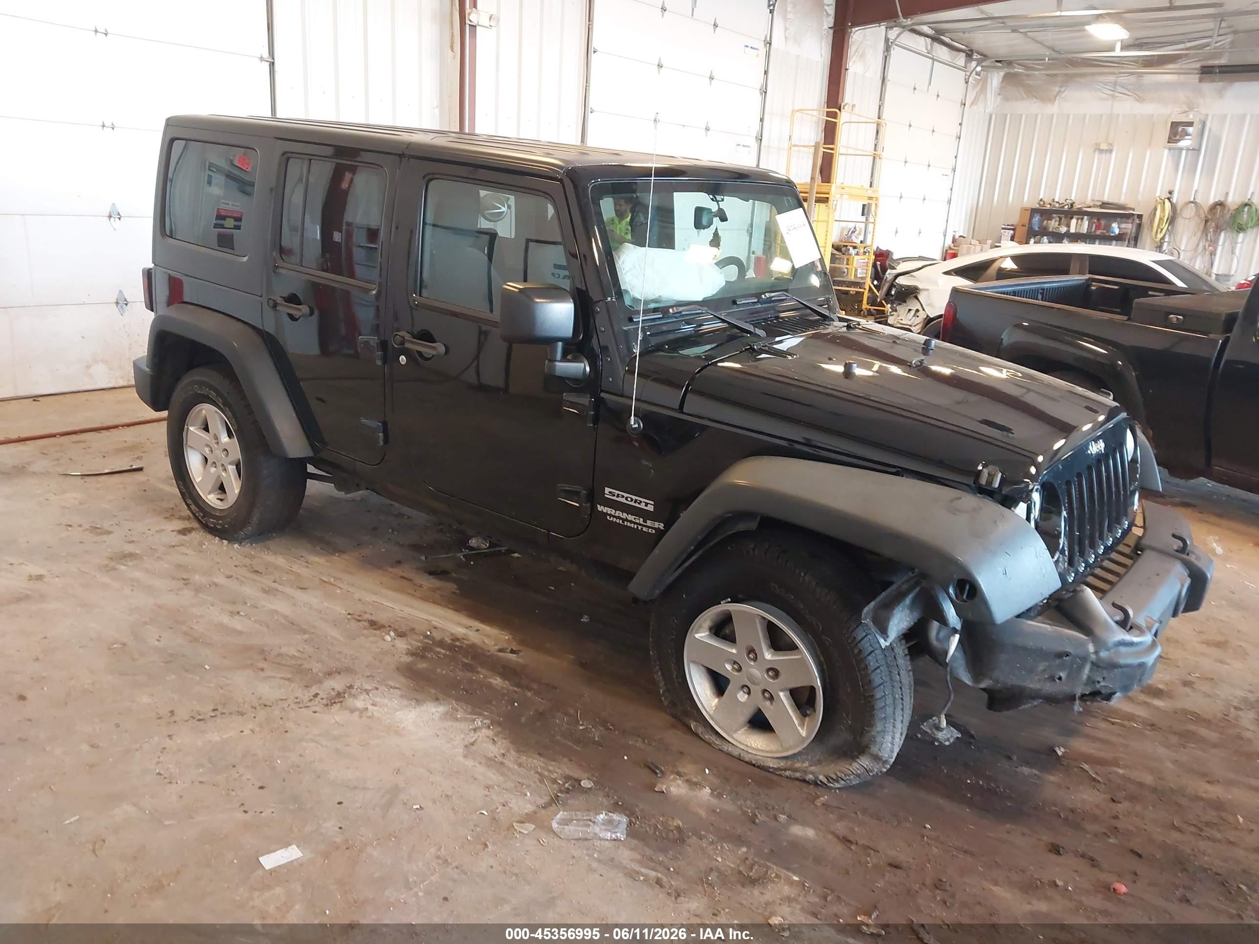 2014 Jeep Wrangler Unlimited Sport Black vin: 1C4BJWDG0EL304645