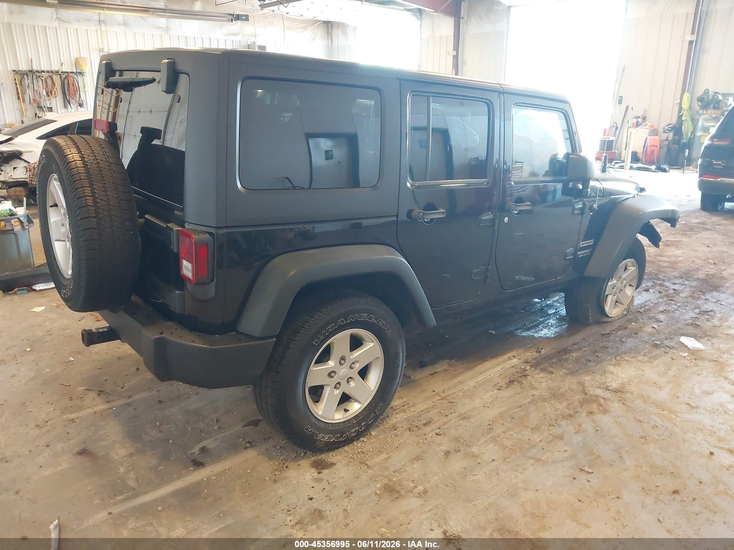 2014 Jeep Wrangler Unlimited Sport Black vin: 1C4BJWDG0EL304645