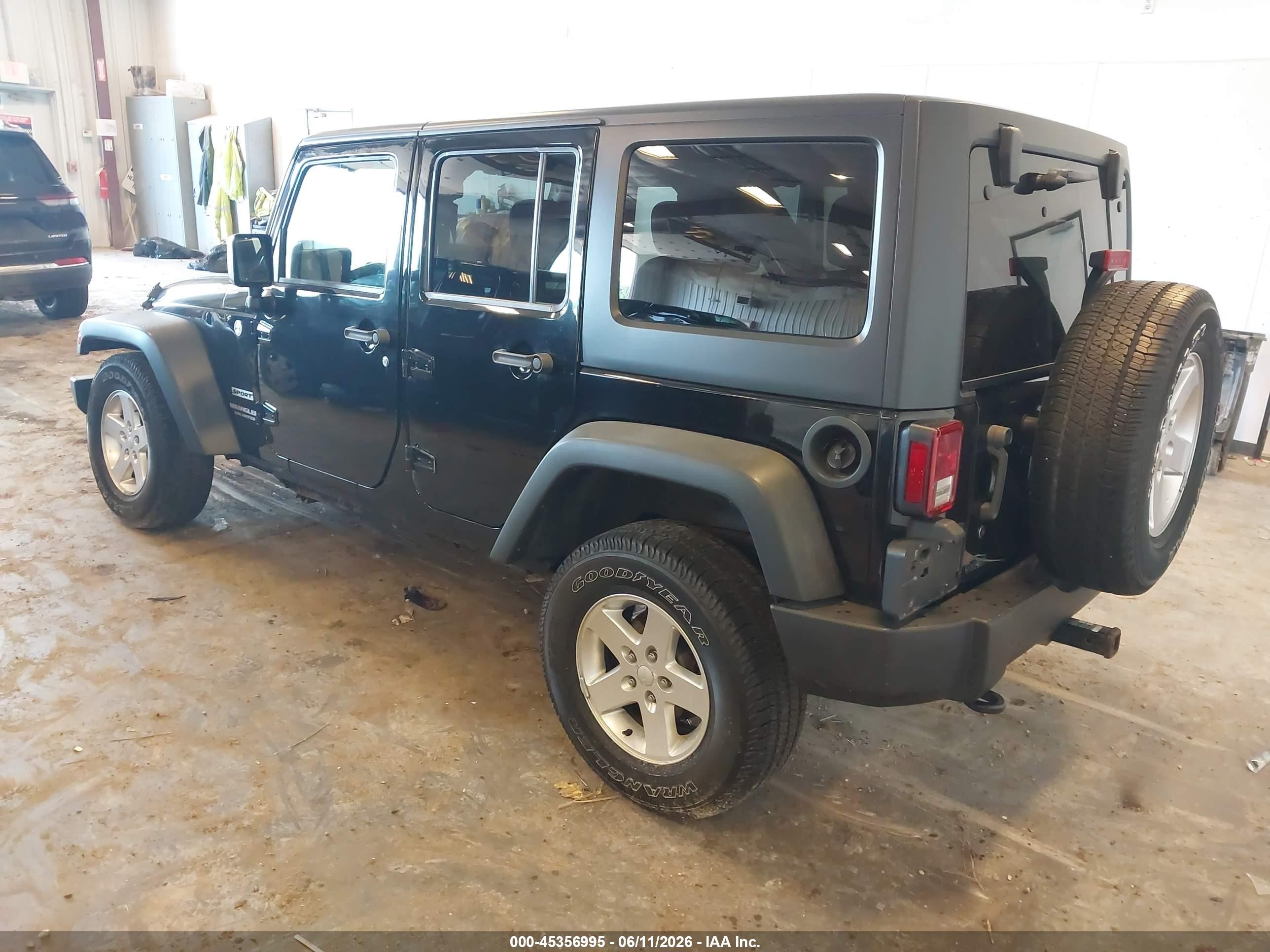 2014 Jeep Wrangler Unlimited Sport Black vin: 1C4BJWDG0EL304645