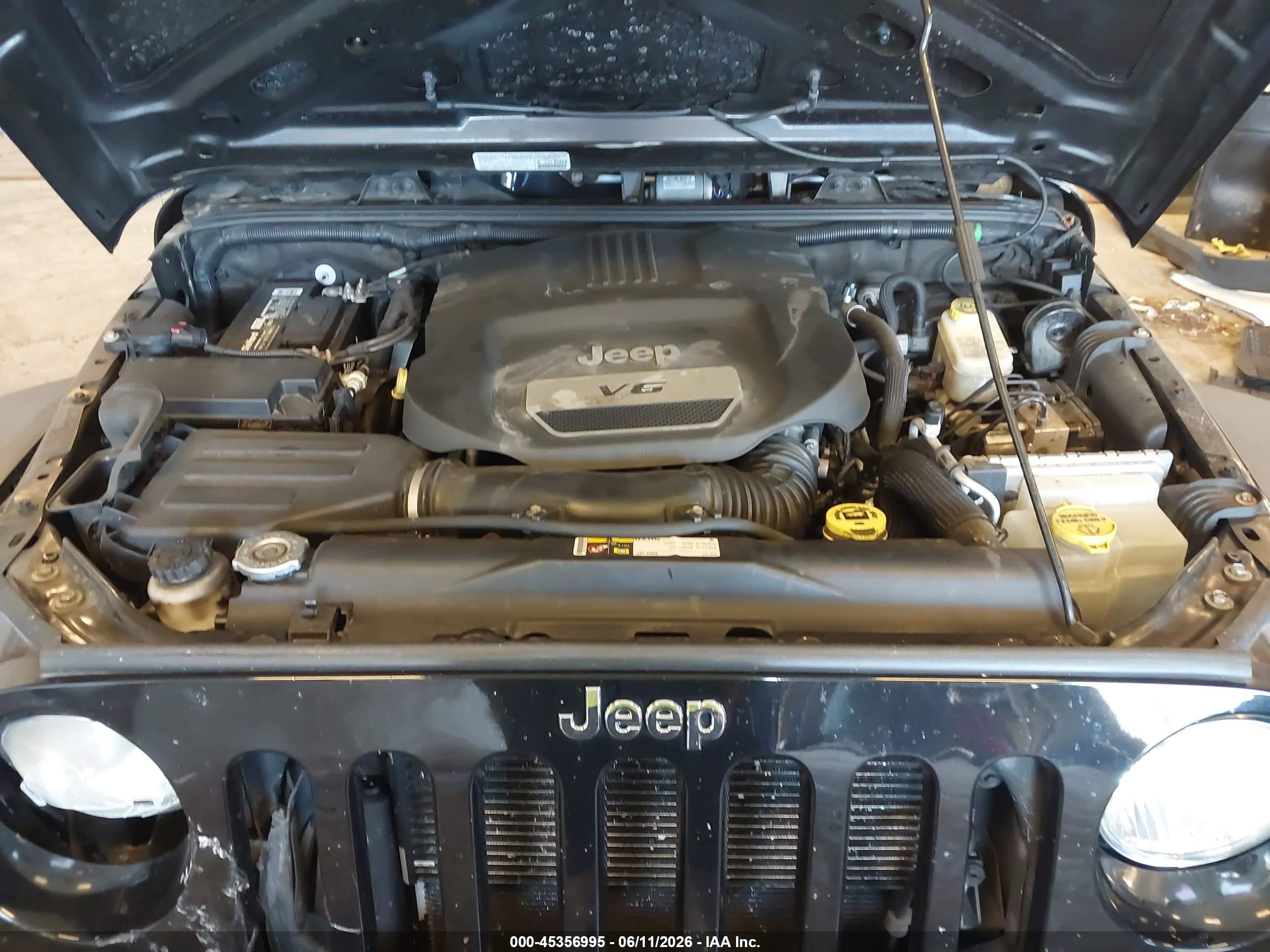 2014 Jeep Wrangler Unlimited Sport Black vin: 1C4BJWDG0EL304645