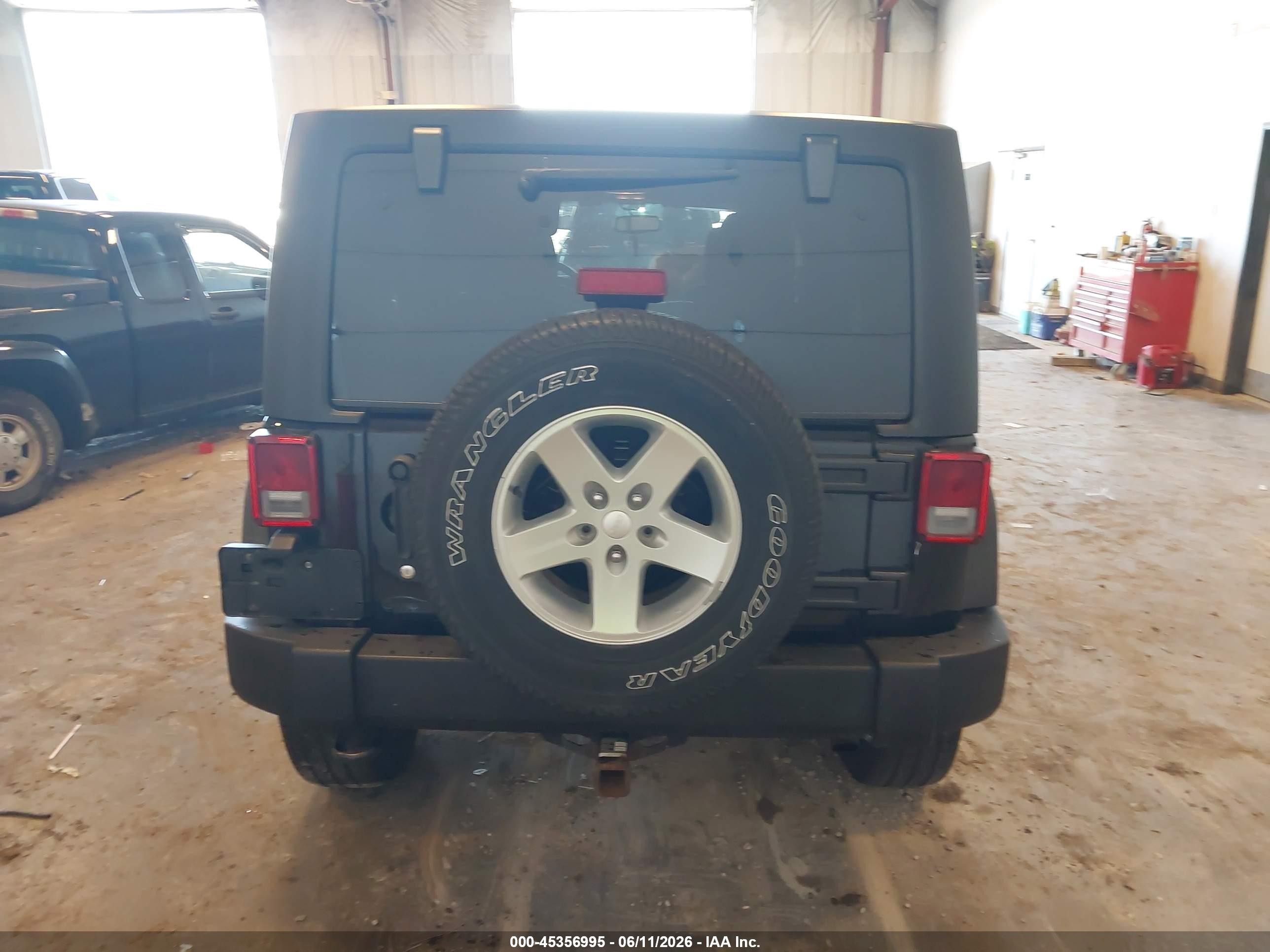 2014 Jeep Wrangler Unlimited Sport Black vin: 1C4BJWDG0EL304645