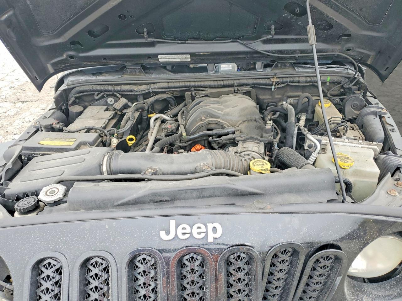 2014 Jeep Wrangler Unlimited Sport Black vin: 1C4BJWDG0EL305990
