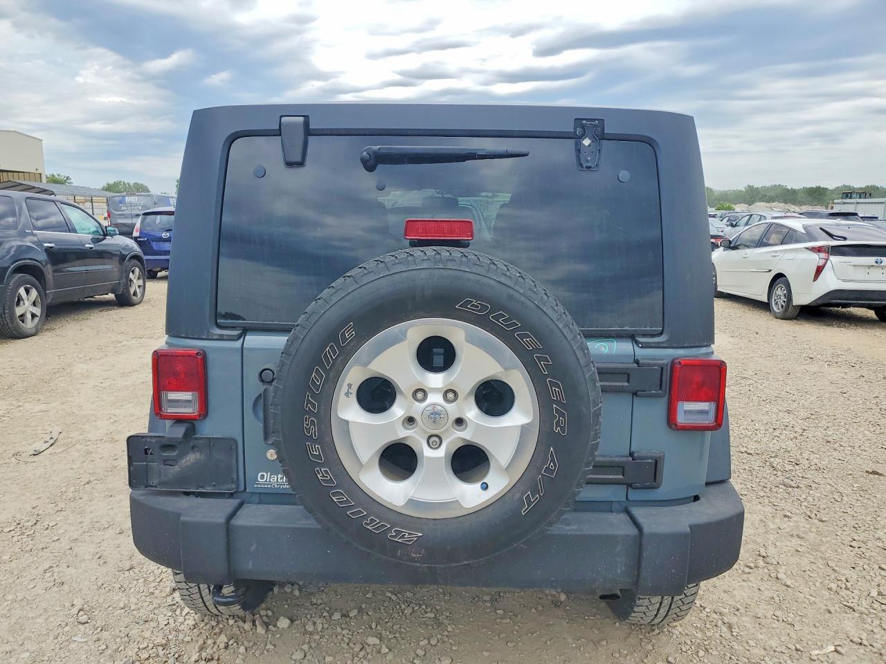 2015 Jeep Wrangler Unlimited Sport Gray vin: 1C4BJWDG0FL519962