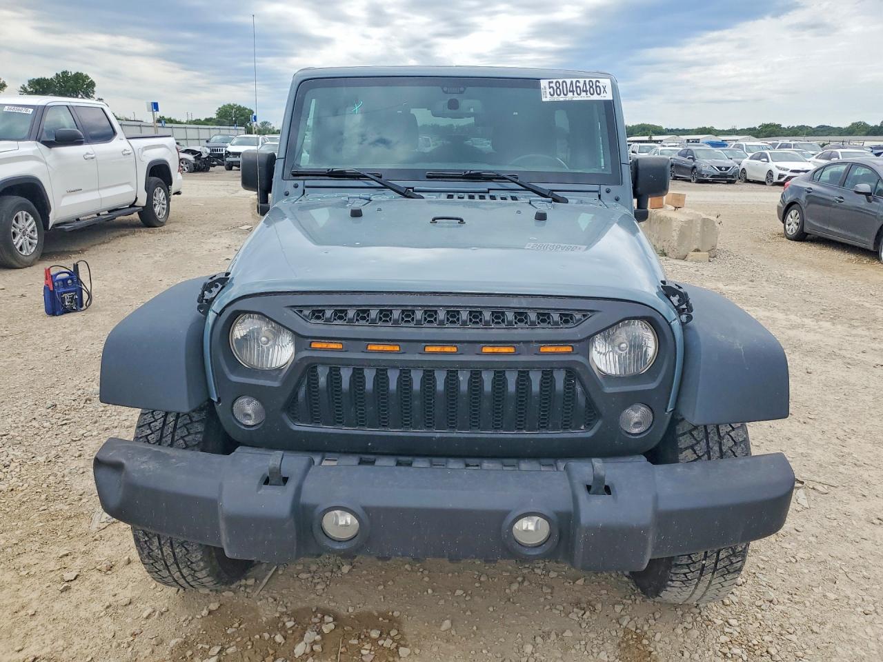 2015 Jeep Wrangler Unlimited Sport Gray vin: 1C4BJWDG0FL519962