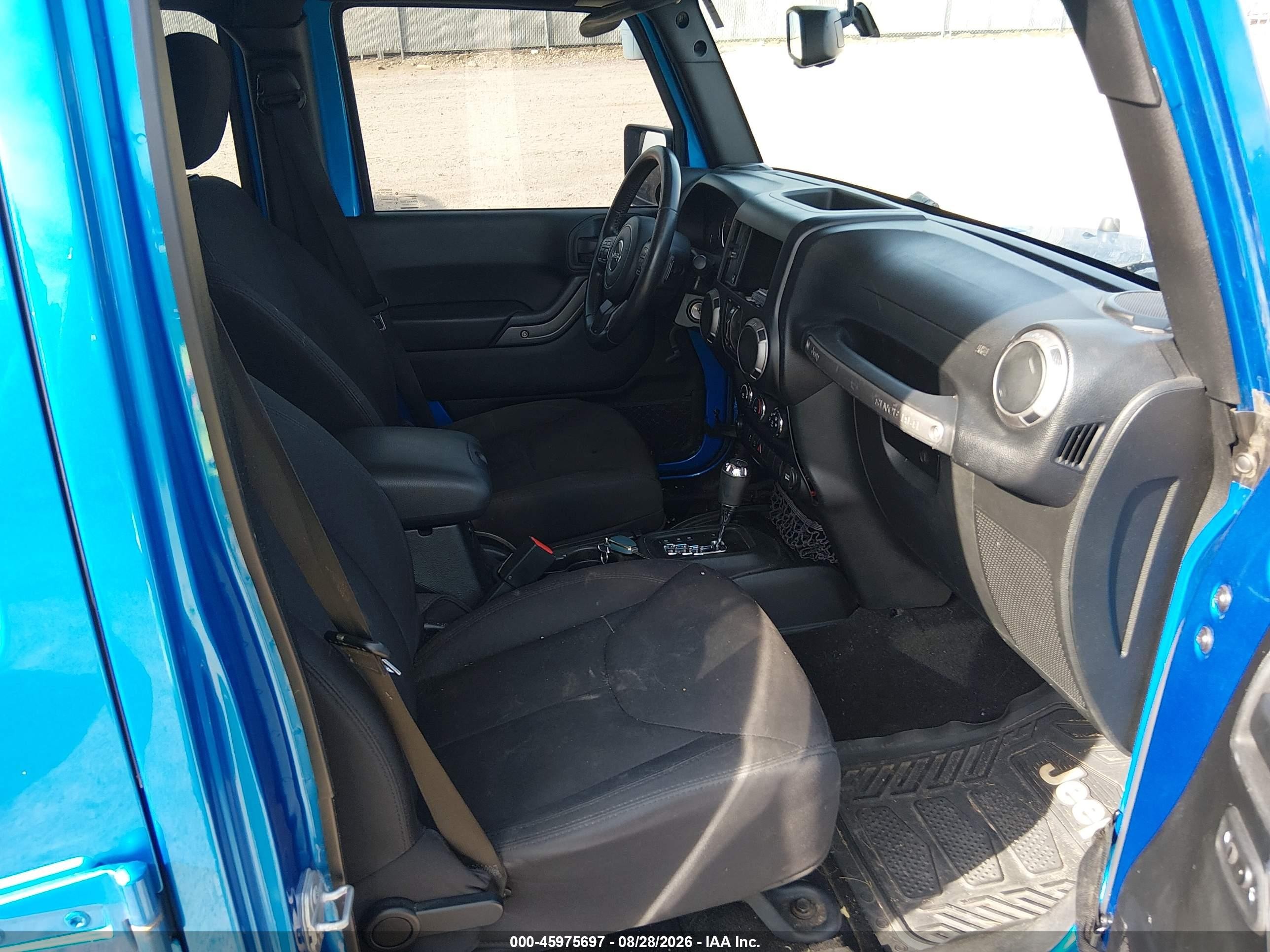 2015 Jeep Wrangler Unlimited Sport Синий vin: 1C4BJWDG0FL523218