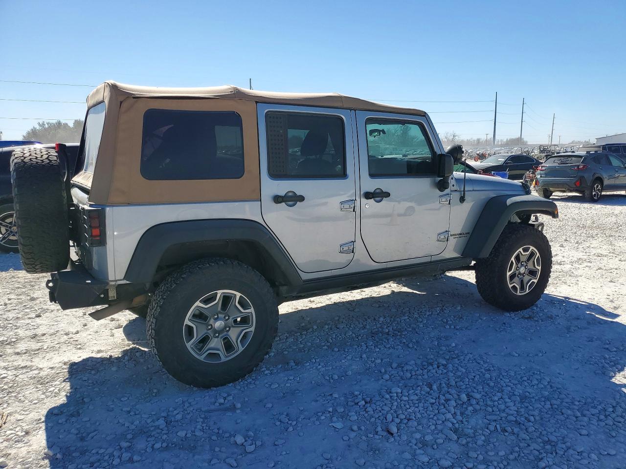 2015 Jeep Wrangler Unlimited Sport Silver vin: 1C4BJWDG0FL540830