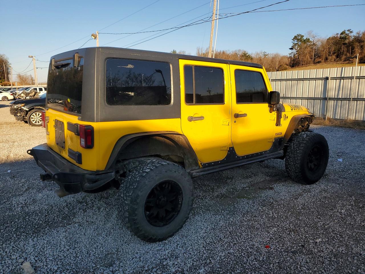 2015 Jeep Wrangler Unlimited Sport Yellow vin: 1C4BJWDG0FL553321