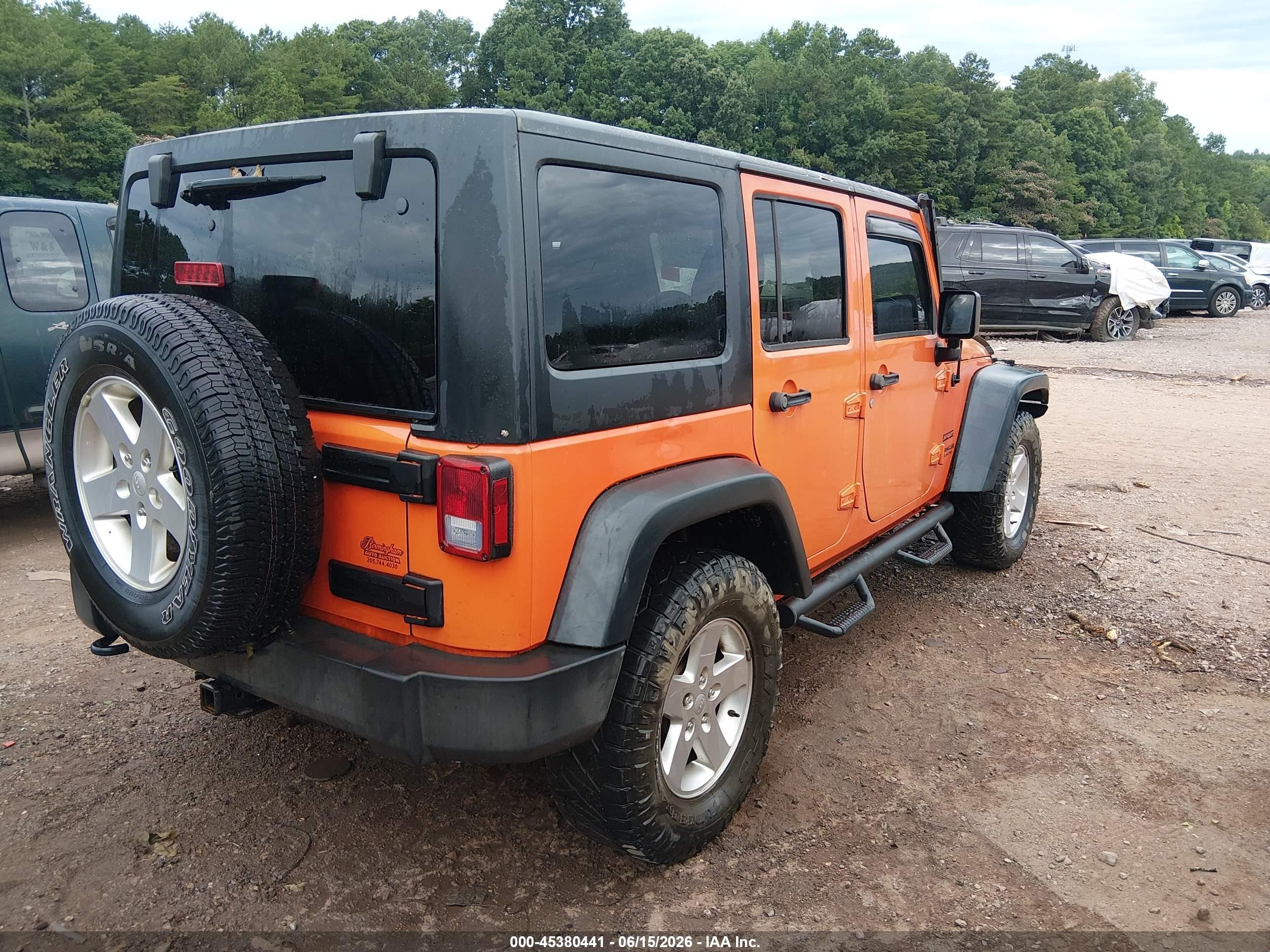 2015 Jeep Wrangler Unlimited Sport Orange vin: 1C4BJWDG0FL588652