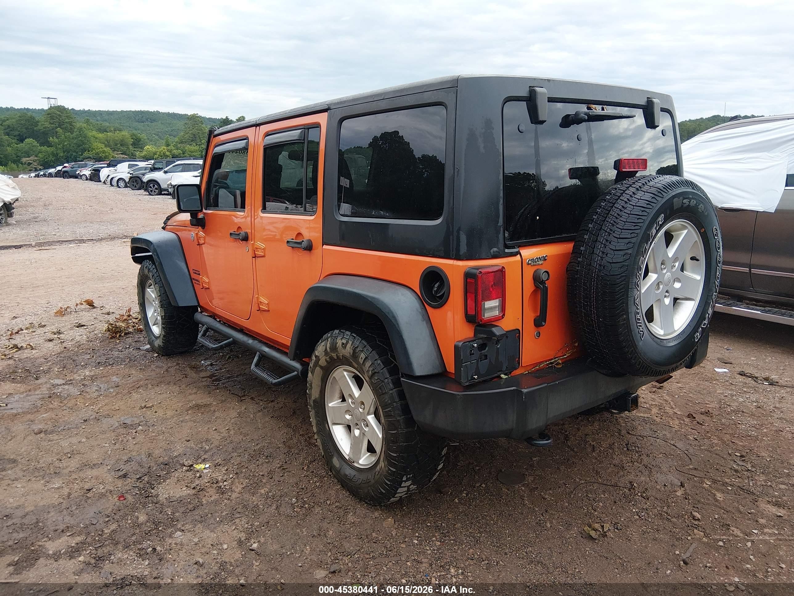 2015 Jeep Wrangler Unlimited Sport Orange vin: 1C4BJWDG0FL588652