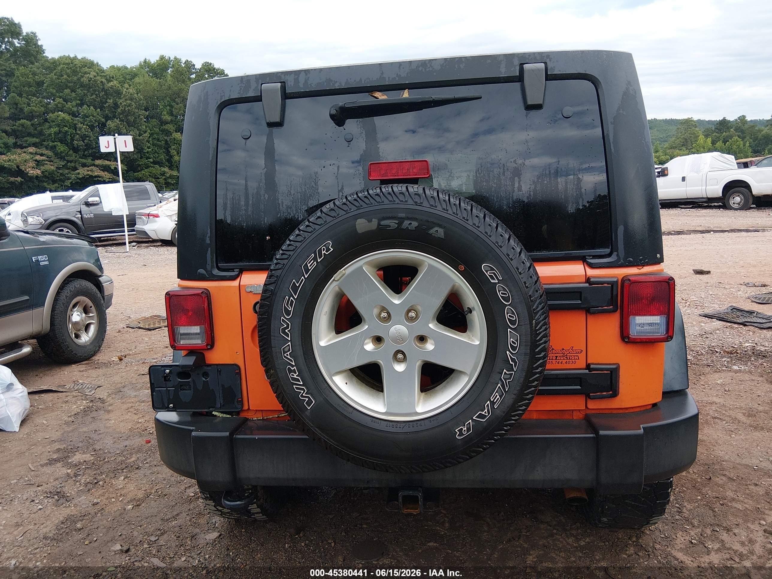 2015 Jeep Wrangler Unlimited Sport Orange vin: 1C4BJWDG0FL588652