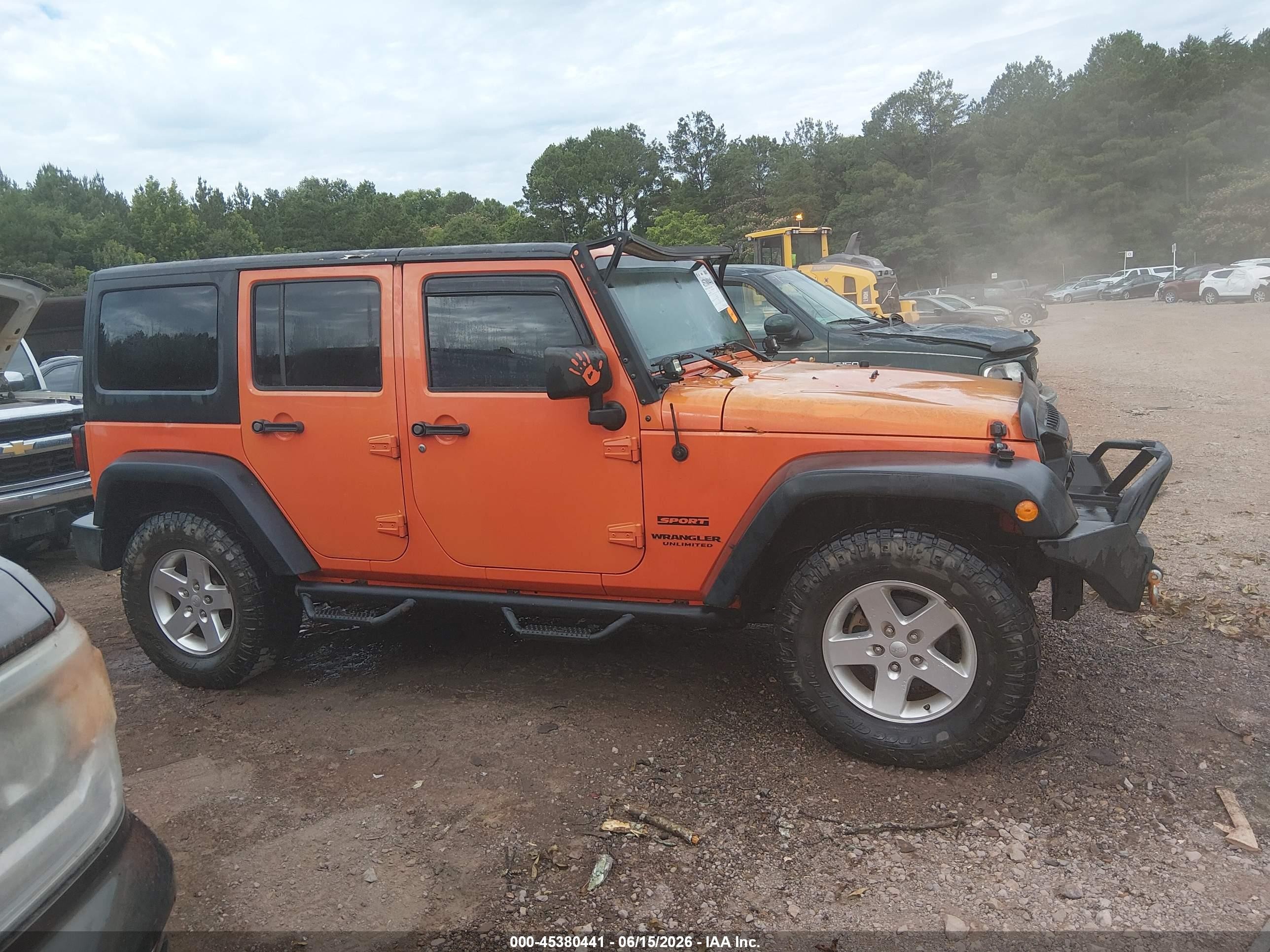 2015 Jeep Wrangler Unlimited Sport Orange vin: 1C4BJWDG0FL588652