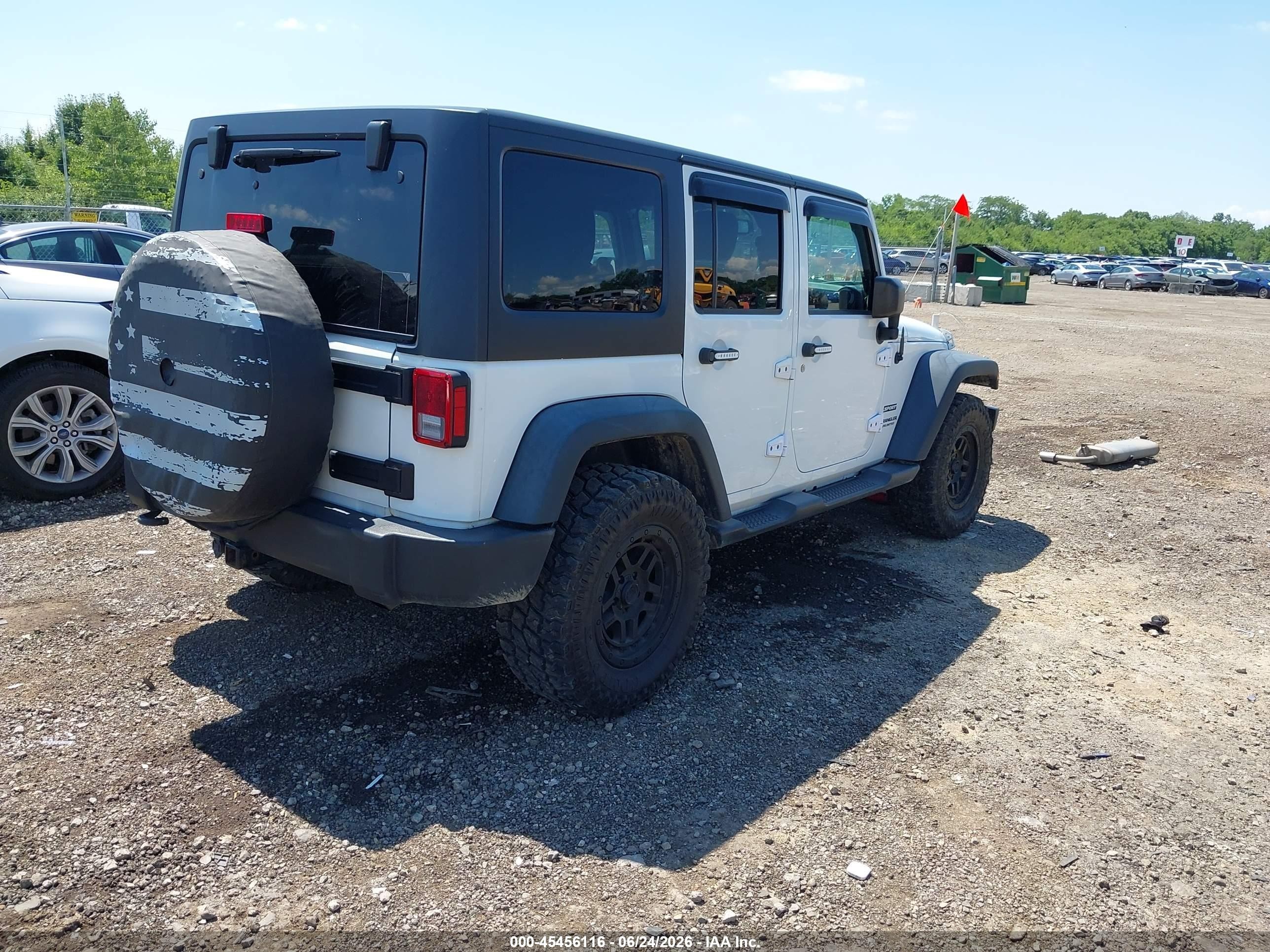 2015 Jeep Wrangler Unlimited Sport White vin: 1C4BJWDG0FL635811