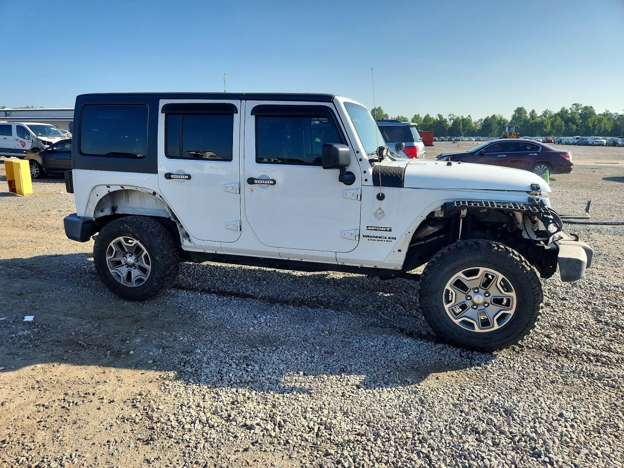 2015 Jeep Wranger White vin: 1C4BJWDG0FL663124