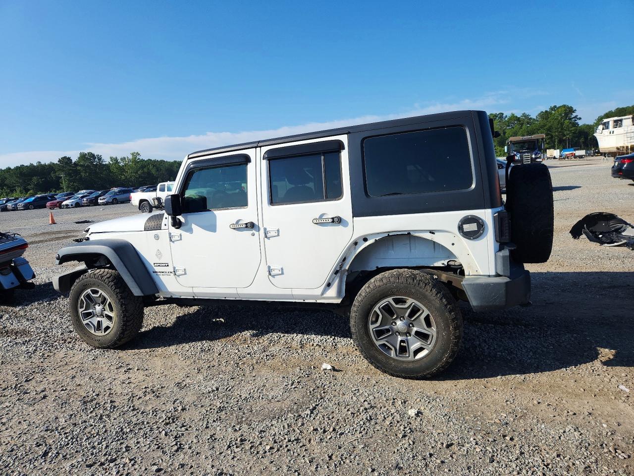 2015 Jeep Wranger White vin: 1C4BJWDG0FL663124