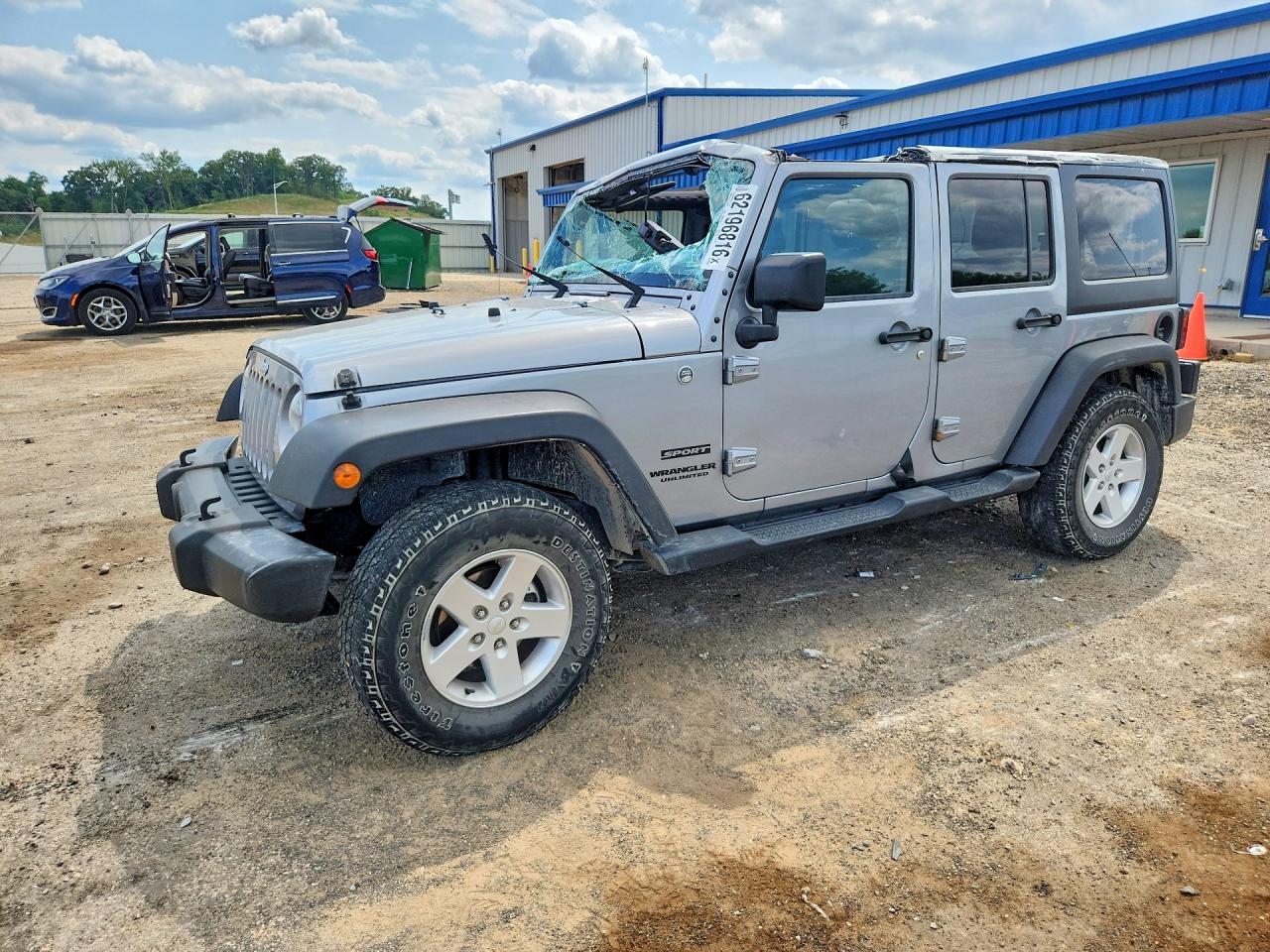 2015 Jeep Wrangler Unlimited Sport Серебряный vin: 1C4BJWDG0FL703184
