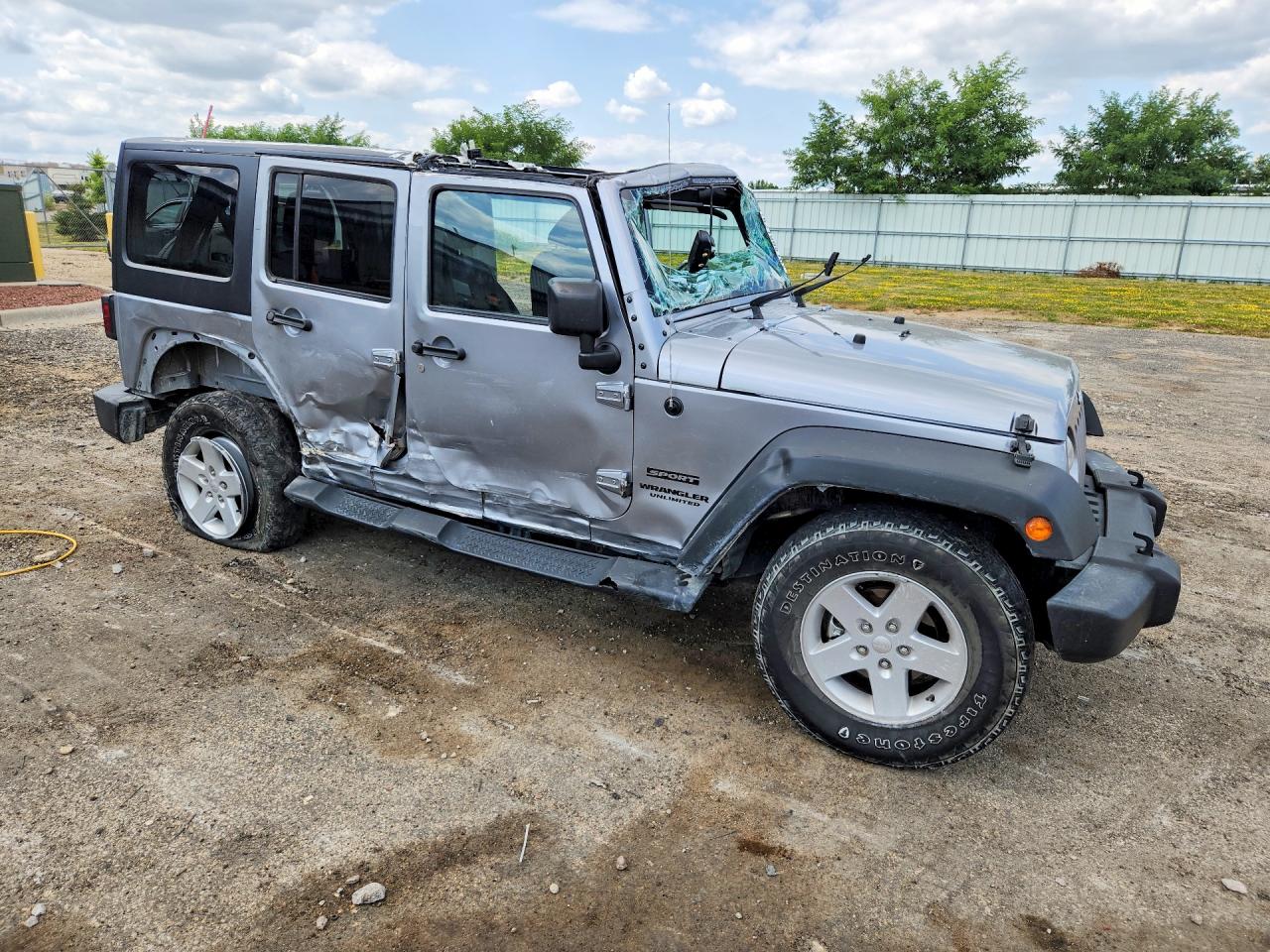 2015 Jeep Wrangler Unlimited Sport Серебряный vin: 1C4BJWDG0FL703184