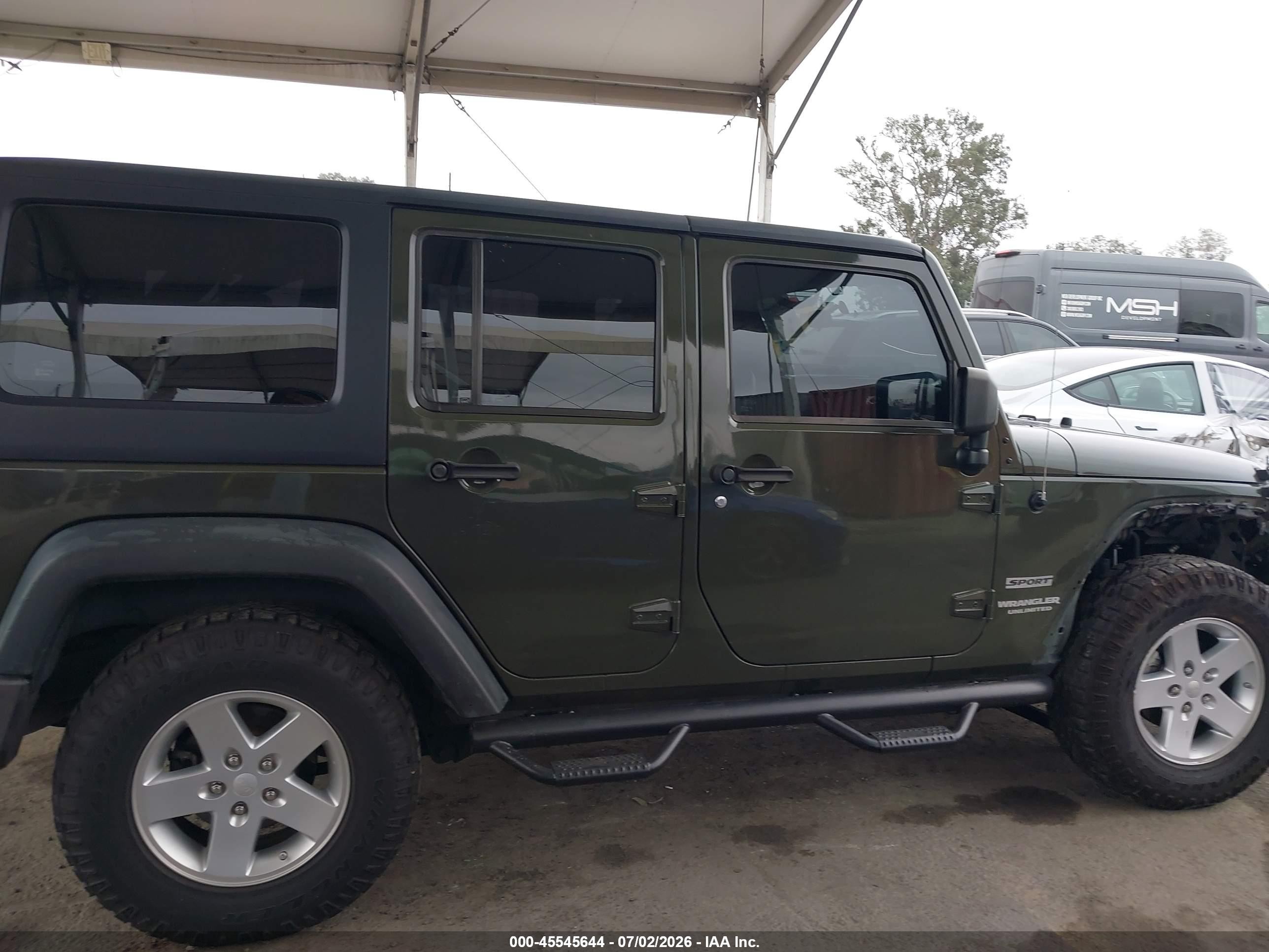 2015 Jeep Wrangler Unlimited Sport Green vin: 1C4BJWDG0FL707770
