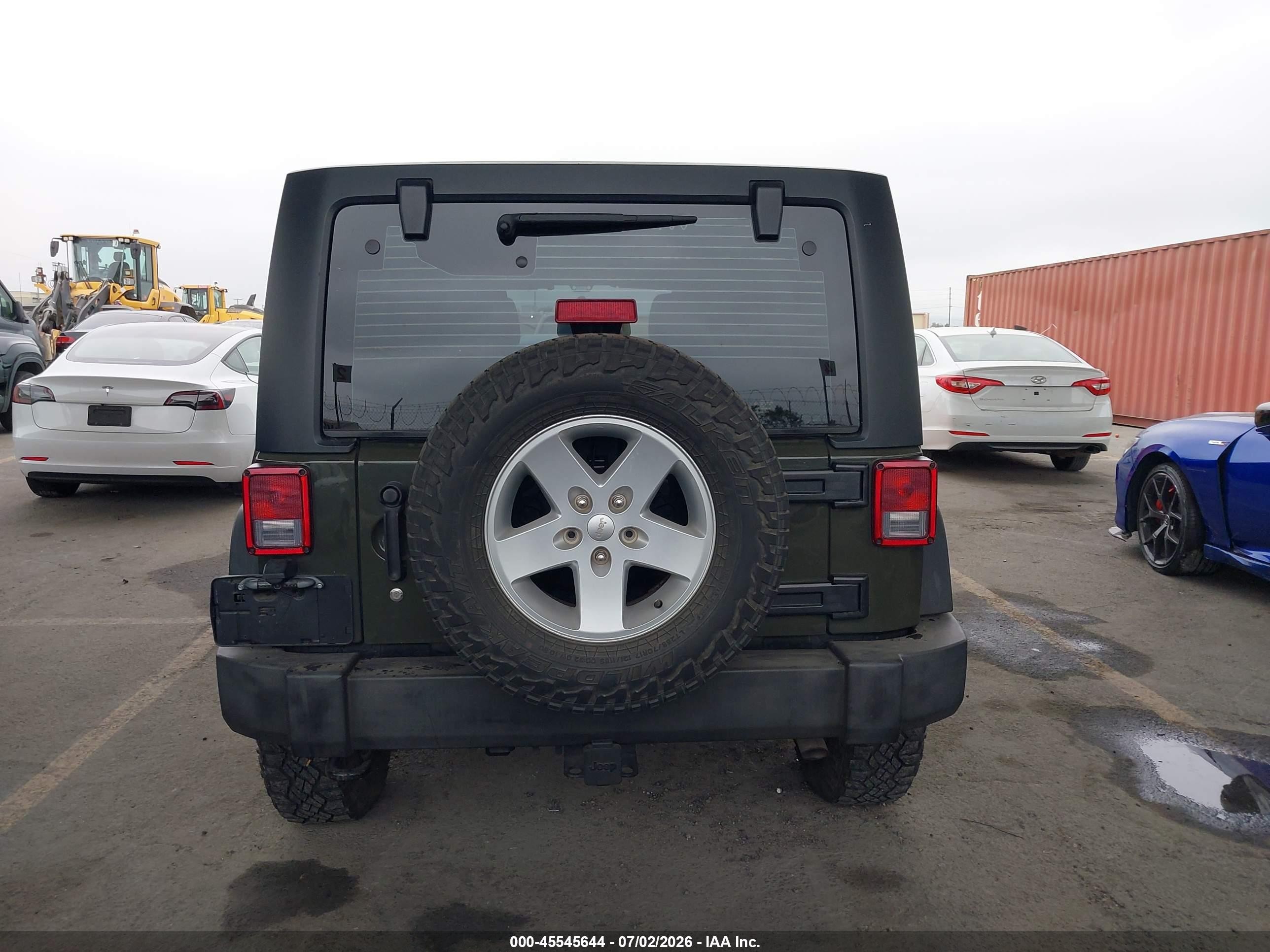 2015 Jeep Wrangler Unlimited Sport Green vin: 1C4BJWDG0FL707770