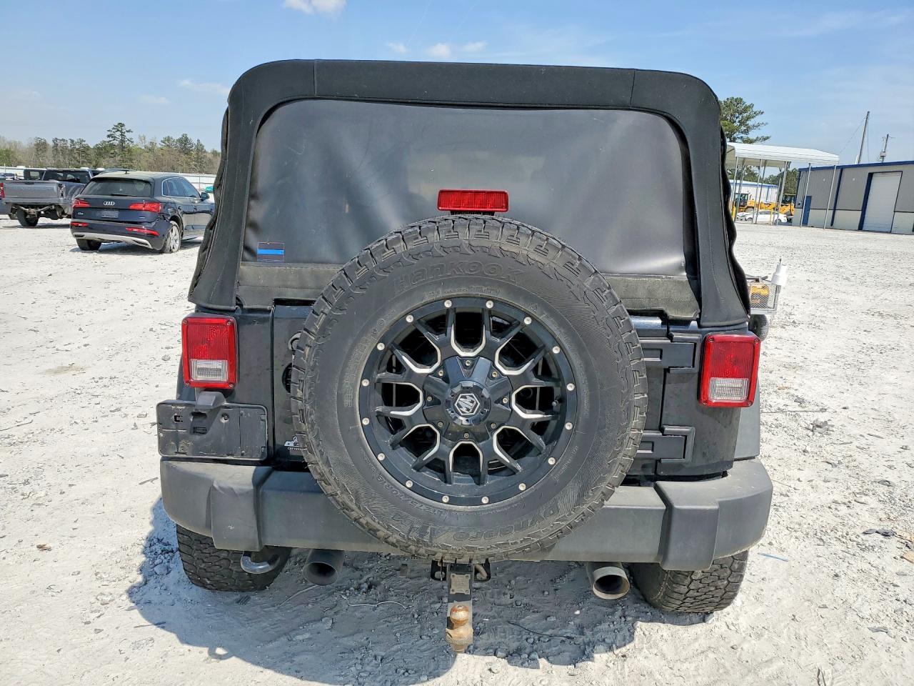 2015 Jeep Wrangler Unlimited Sport Black vin: 1C4BJWDG0FL732202