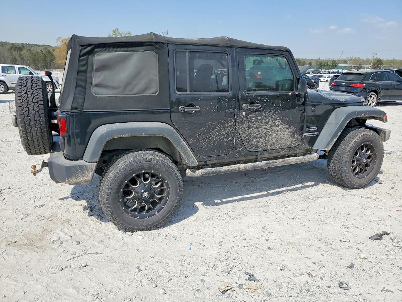 2015 Jeep Wrangler Unlimited Sport Black vin: 1C4BJWDG0FL732202