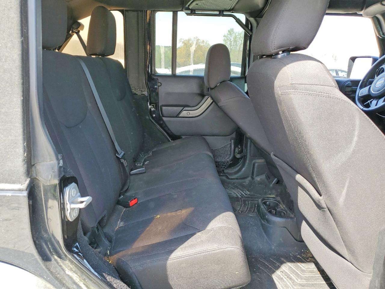 2015 Jeep Wrangler Unlimited Sport Black vin: 1C4BJWDG0FL732202