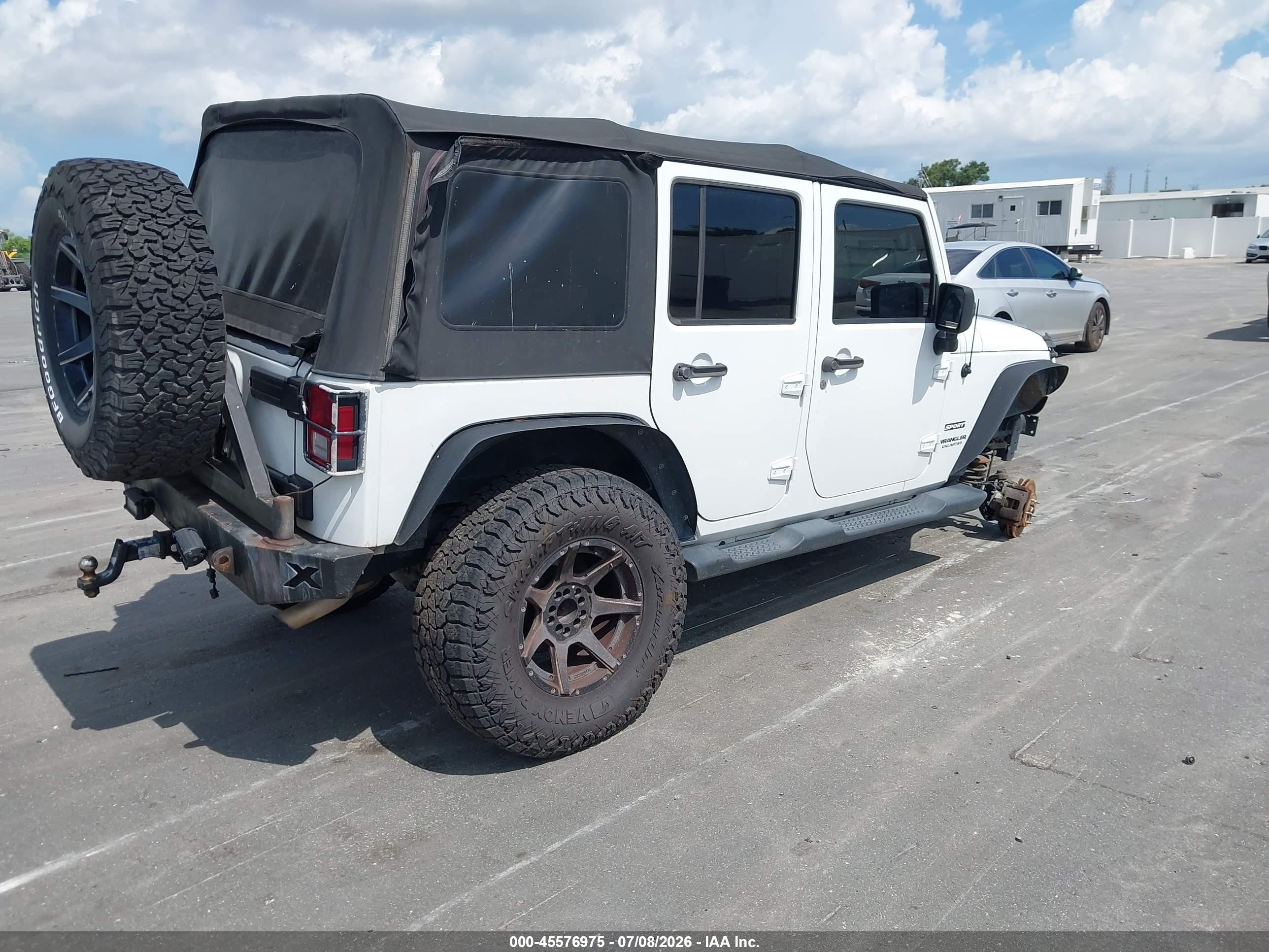 2015 Jeep Wrangler Unlimited Sport White vin: 1C4BJWDG0FL766964