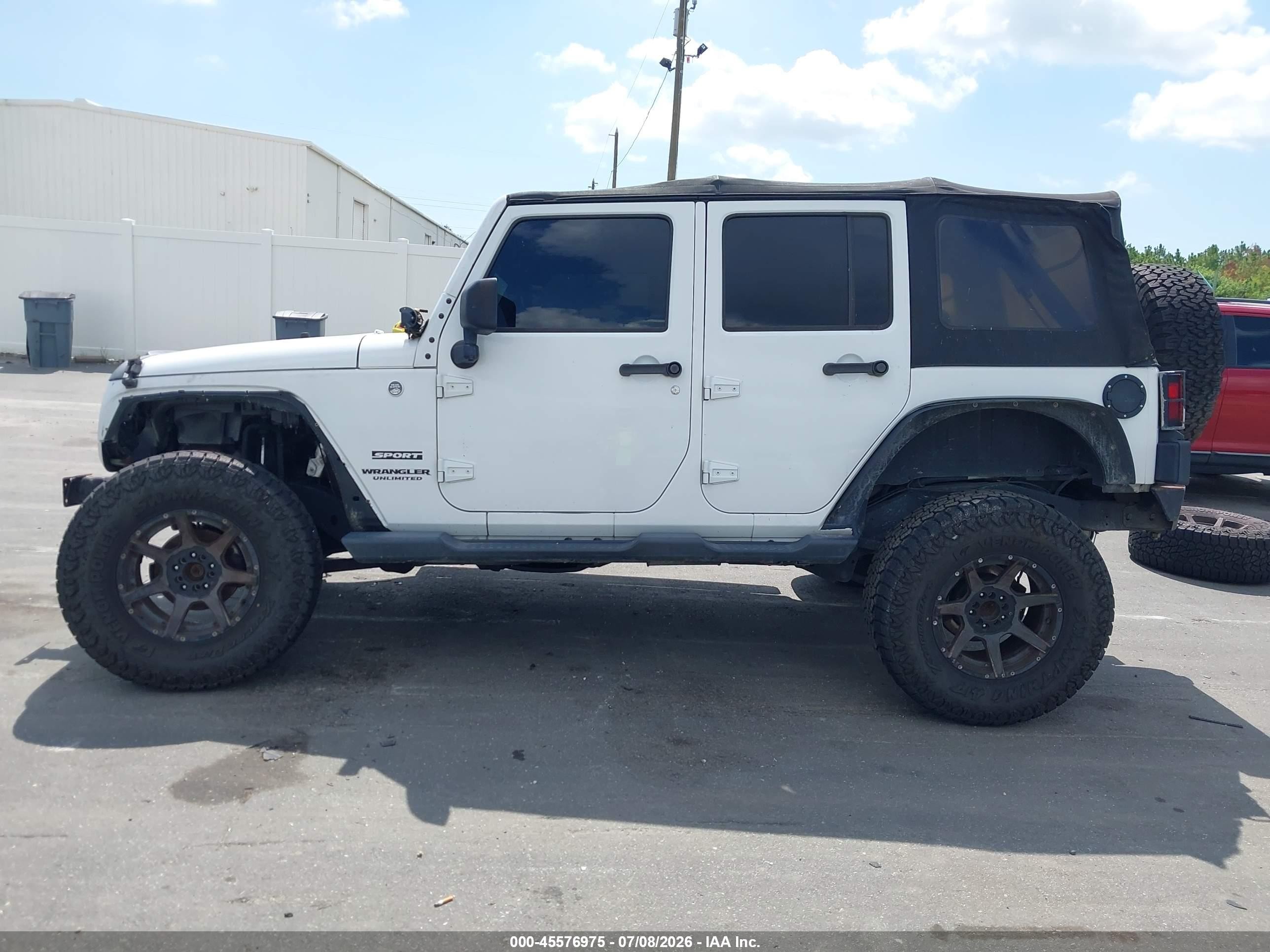 2015 Jeep Wrangler Unlimited Sport White vin: 1C4BJWDG0FL766964