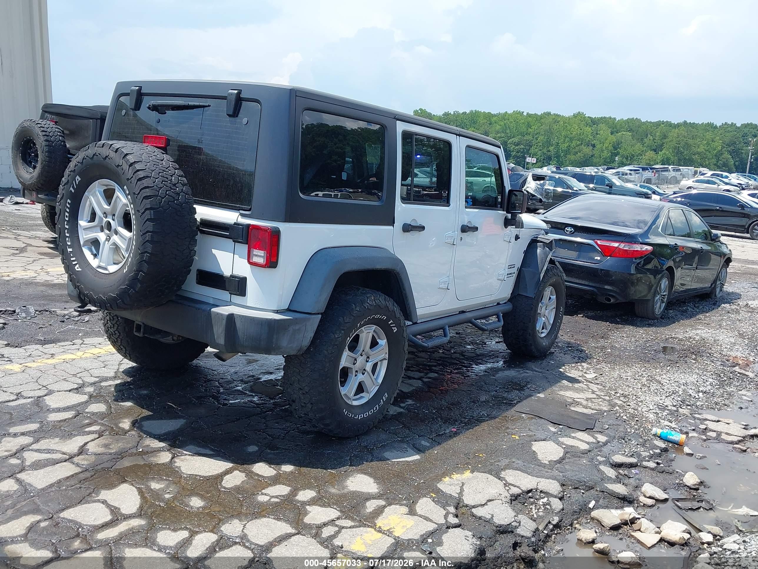 2016 Jeep Wrangler Unlimited Sport White vin: 1C4BJWDG0GL310318
