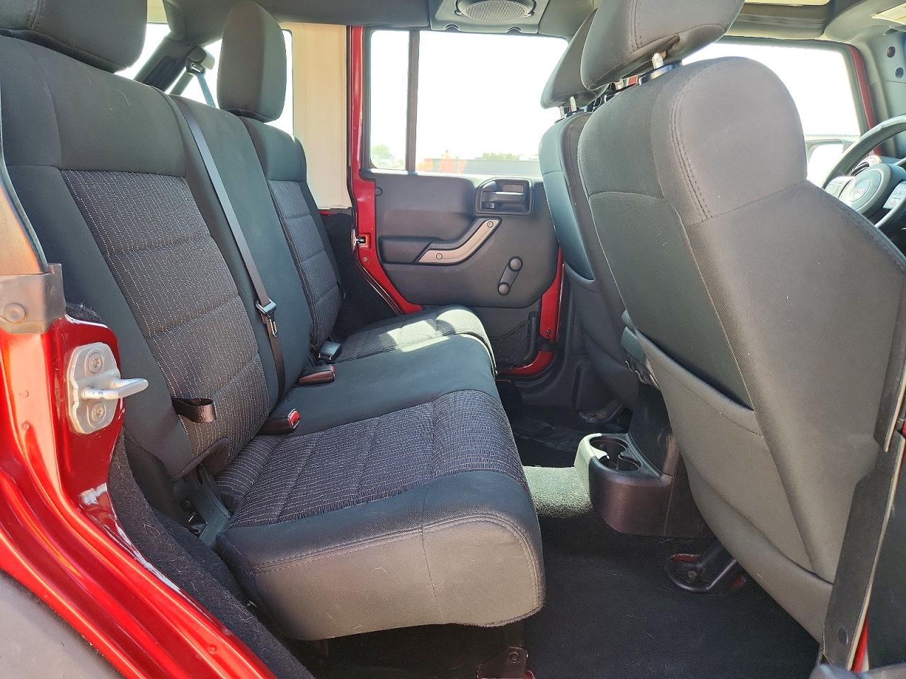 2012 Jeep Wrangler Unlimited Sport Red vin: 1C4BJWDG1CL136754