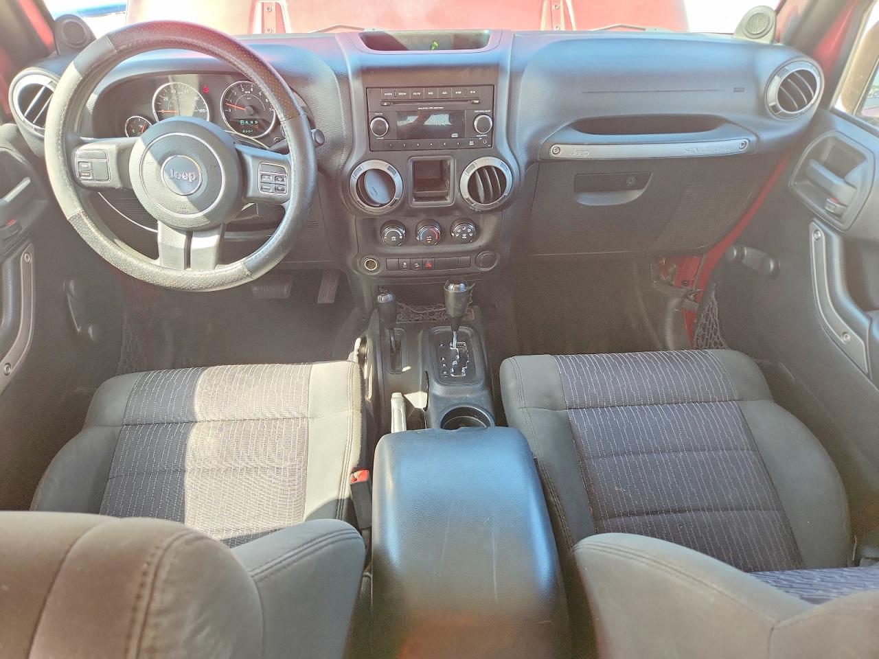 2012 Jeep Wrangler Unlimited Sport Red vin: 1C4BJWDG1CL136754
