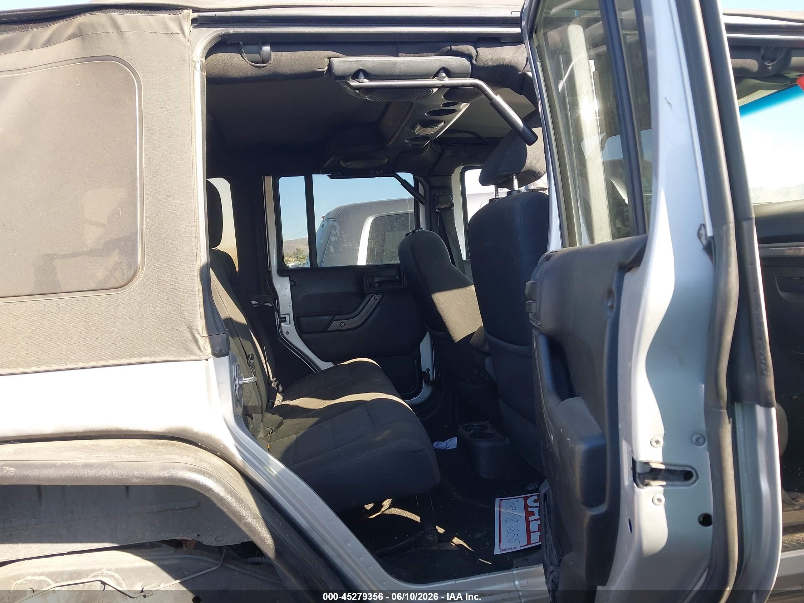 2012 Jeep Wrangler Unlimited Sport Gray vin: 1C4BJWDG1CL217012