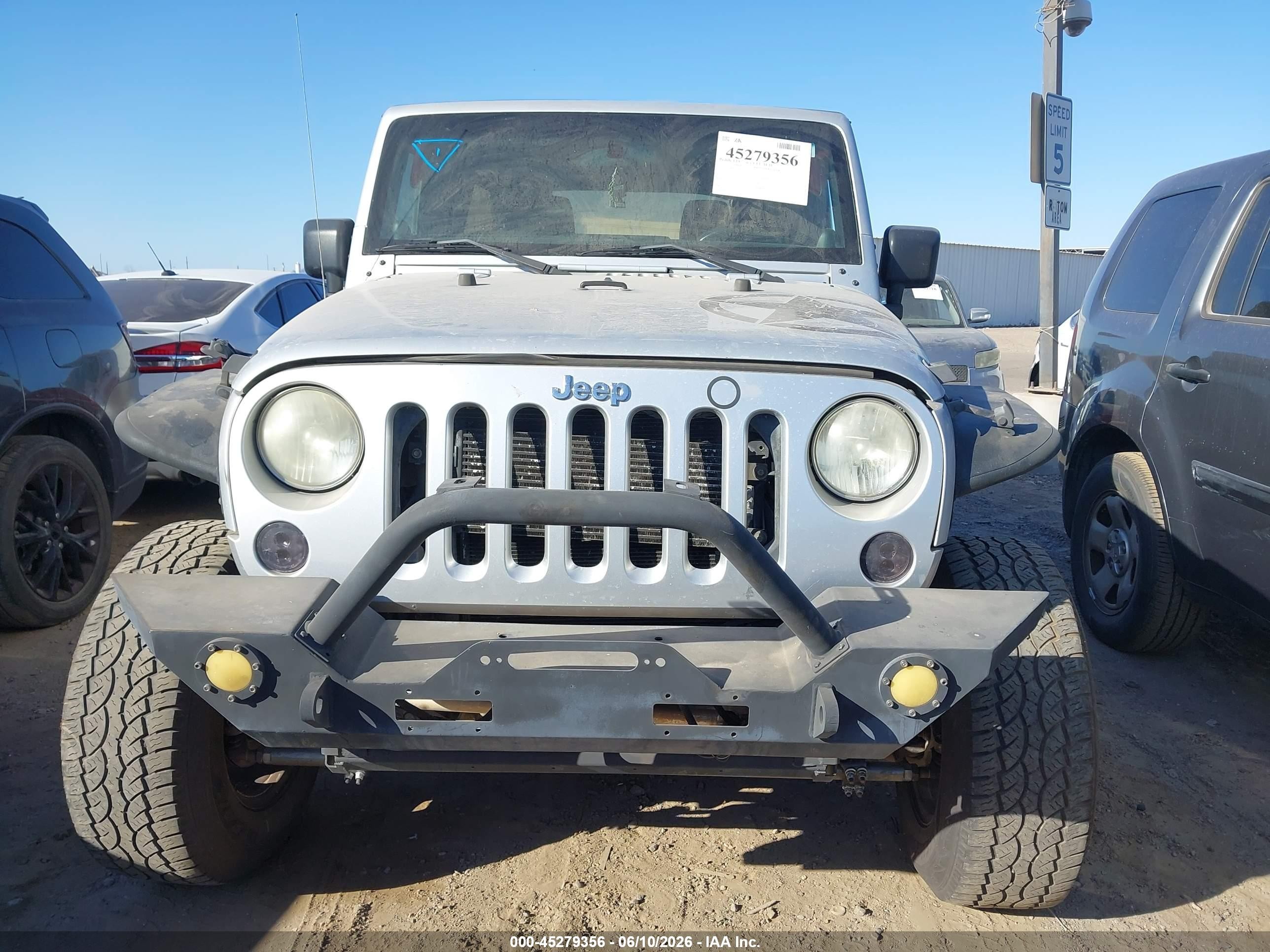 2012 Jeep Wrangler Unlimited Sport Gray vin: 1C4BJWDG1CL217012
