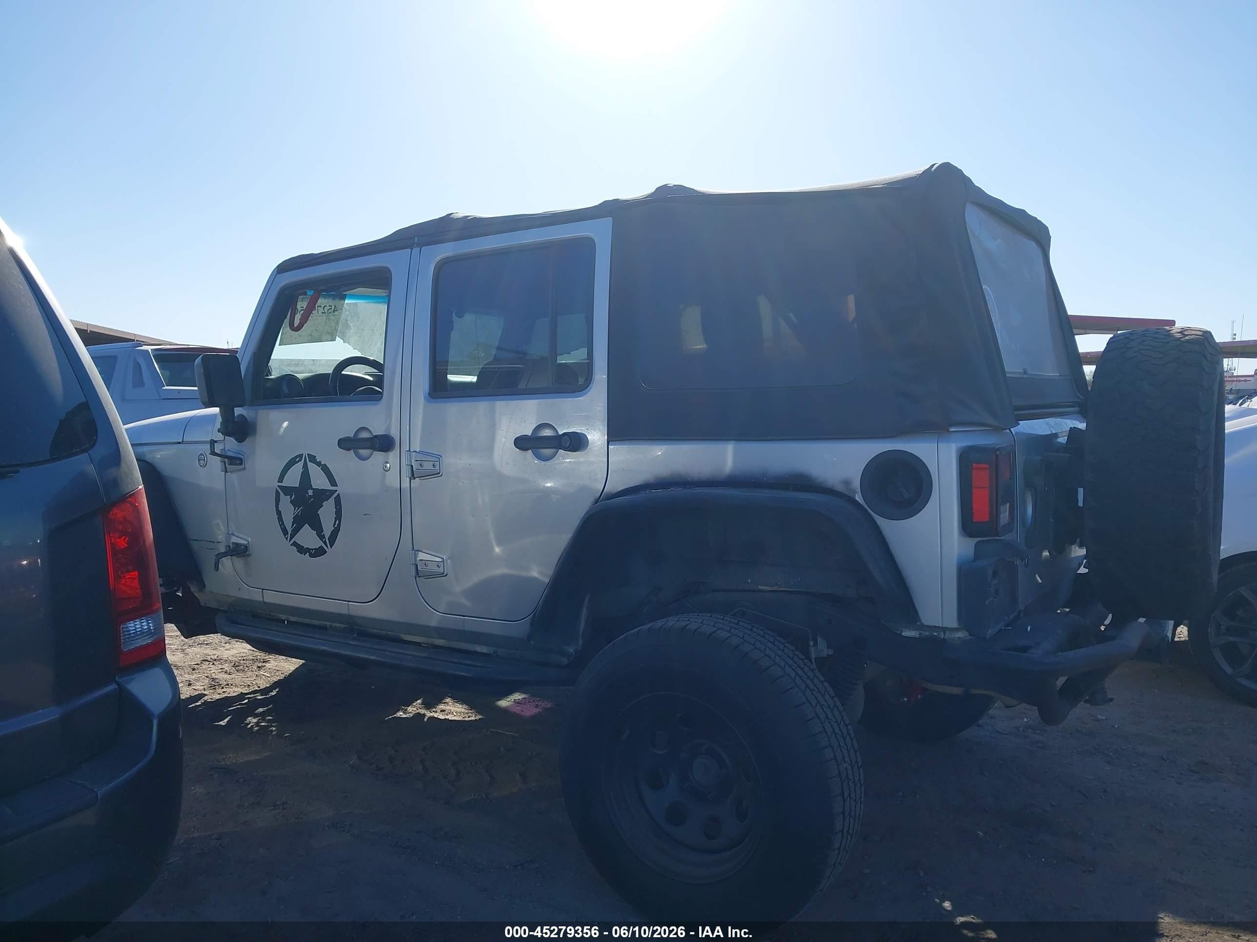 2012 Jeep Wrangler Unlimited Sport Gray vin: 1C4BJWDG1CL217012