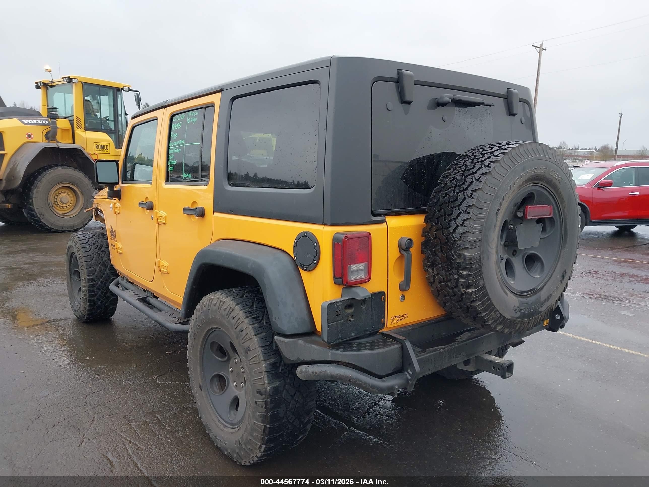 2013 Jeep Wrangler Unlimited Sport Yellow vin: 1C4BJWDG1DL513696