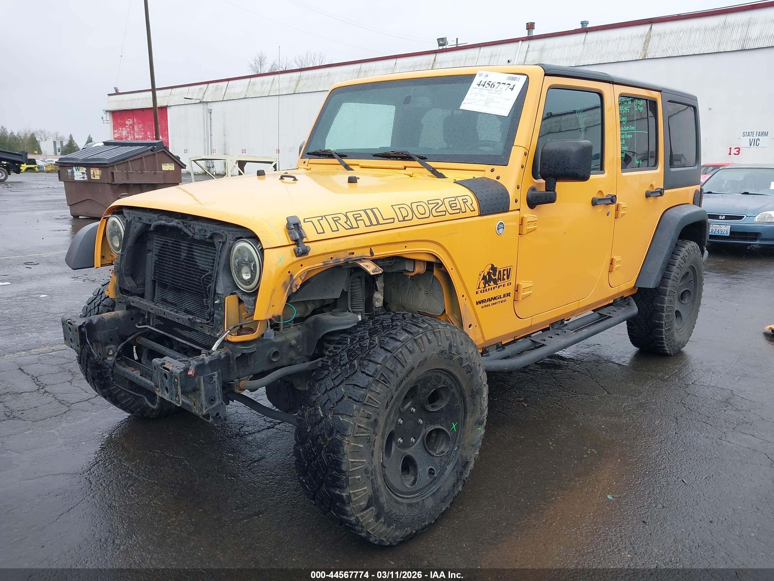 2013 Jeep Wrangler Unlimited Sport Yellow vin: 1C4BJWDG1DL513696