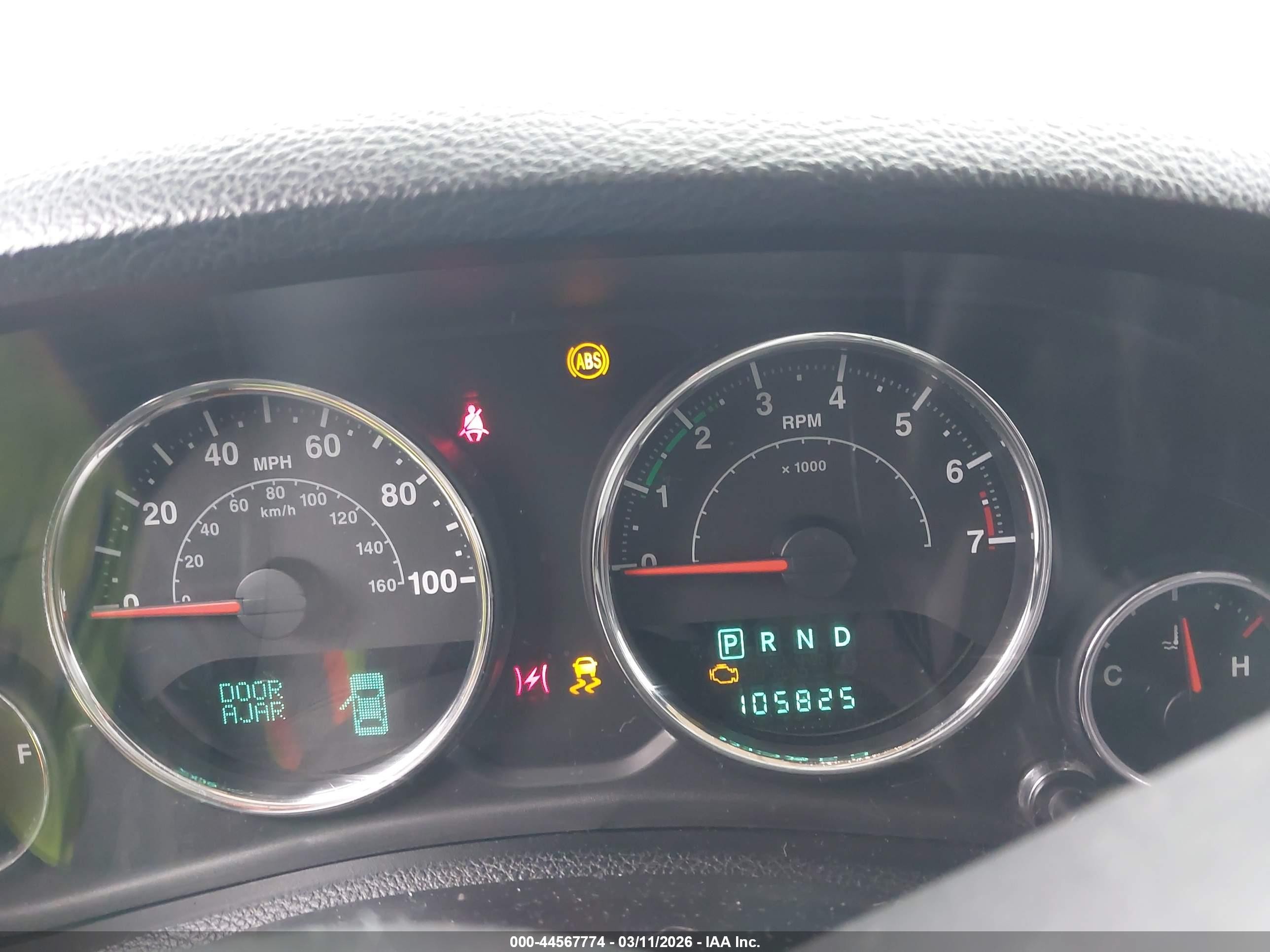 2013 Jeep Wrangler Unlimited Sport Yellow vin: 1C4BJWDG1DL513696