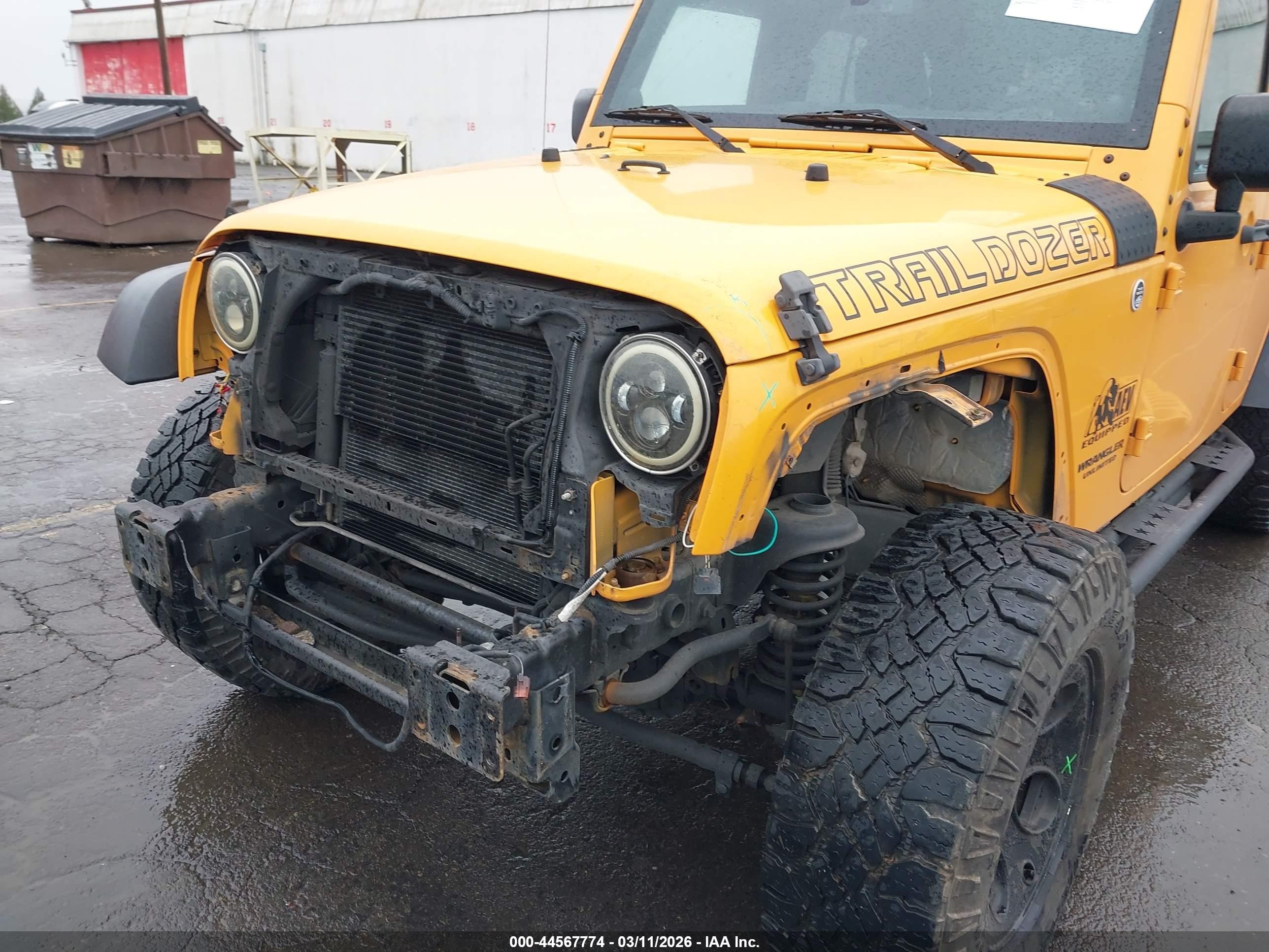 2013 Jeep Wrangler Unlimited Sport Yellow vin: 1C4BJWDG1DL513696