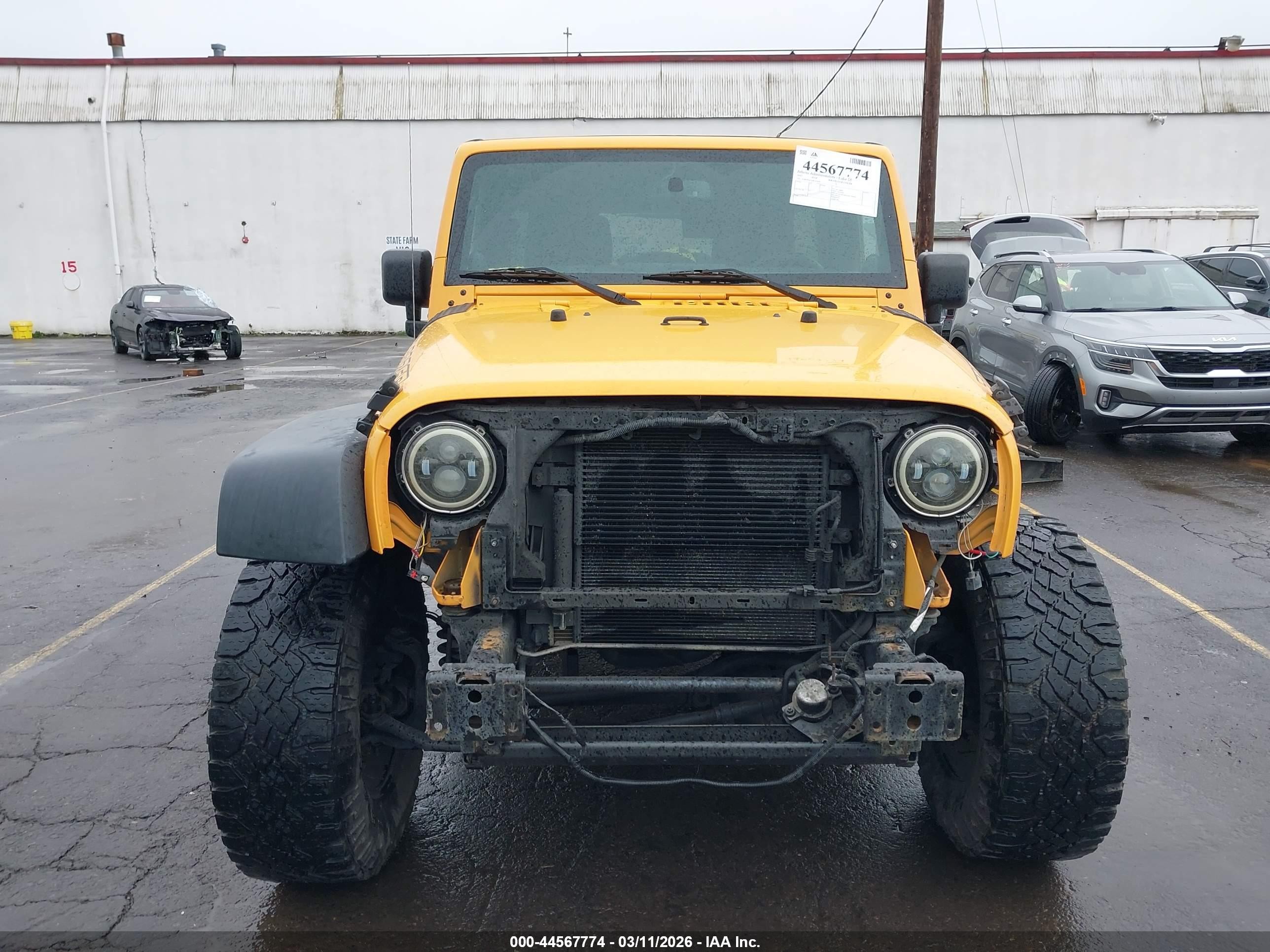 2013 Jeep Wrangler Unlimited Sport Yellow vin: 1C4BJWDG1DL513696