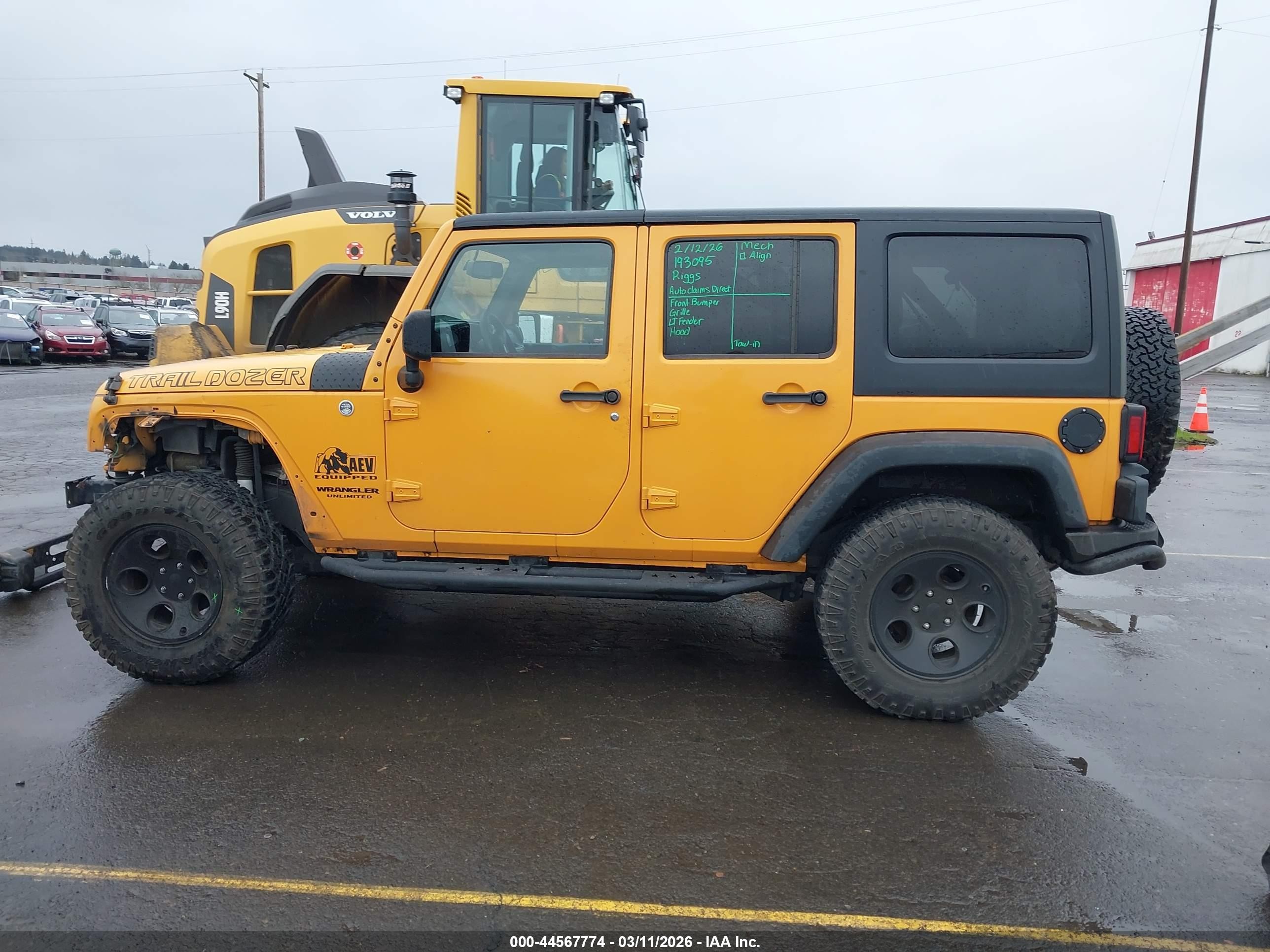 2013 Jeep Wrangler Unlimited Sport Yellow vin: 1C4BJWDG1DL513696