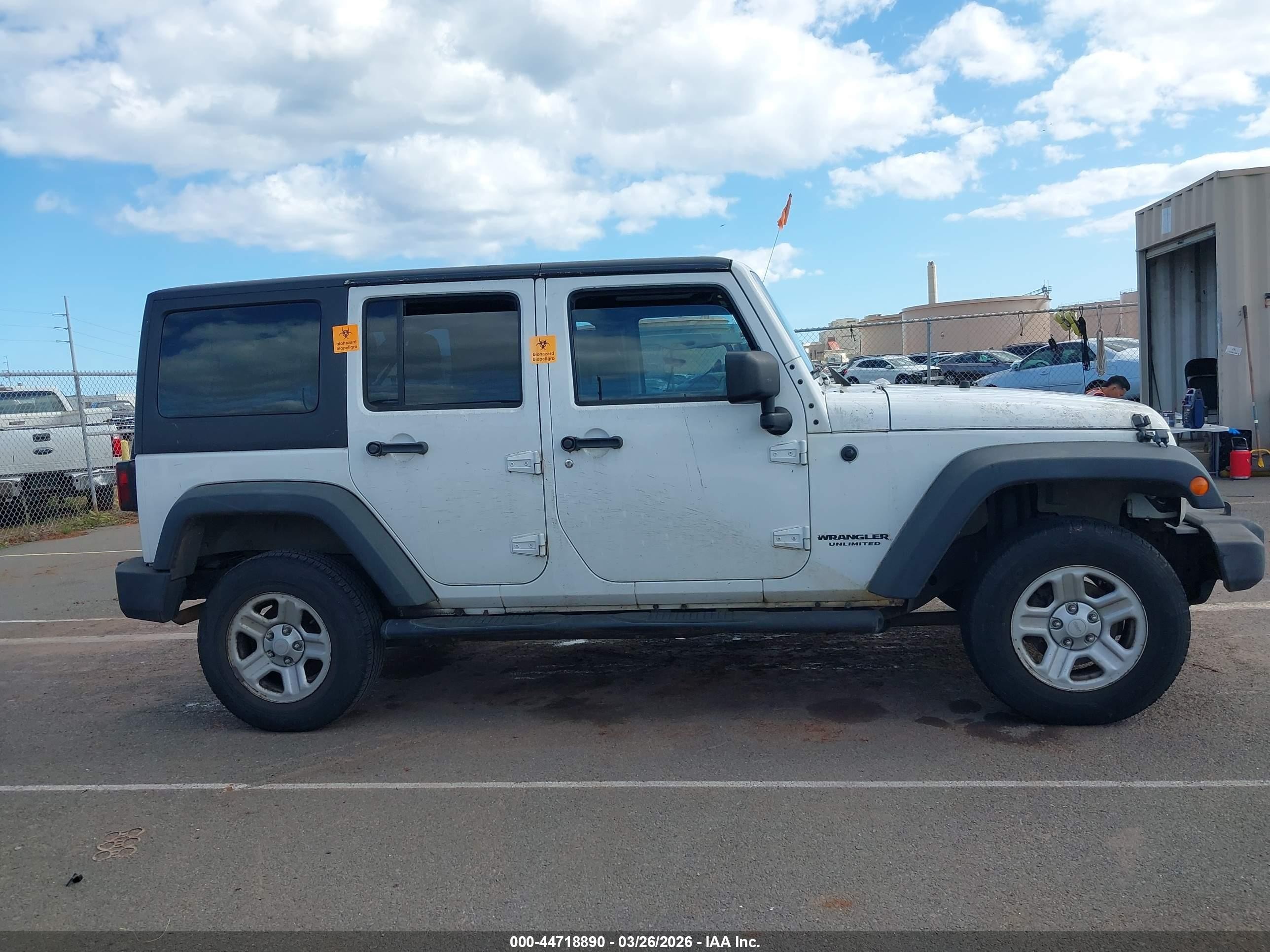 2013 Jeep Wrangler Unlimited Sport White vin: 1C4BJWDG1DL550764