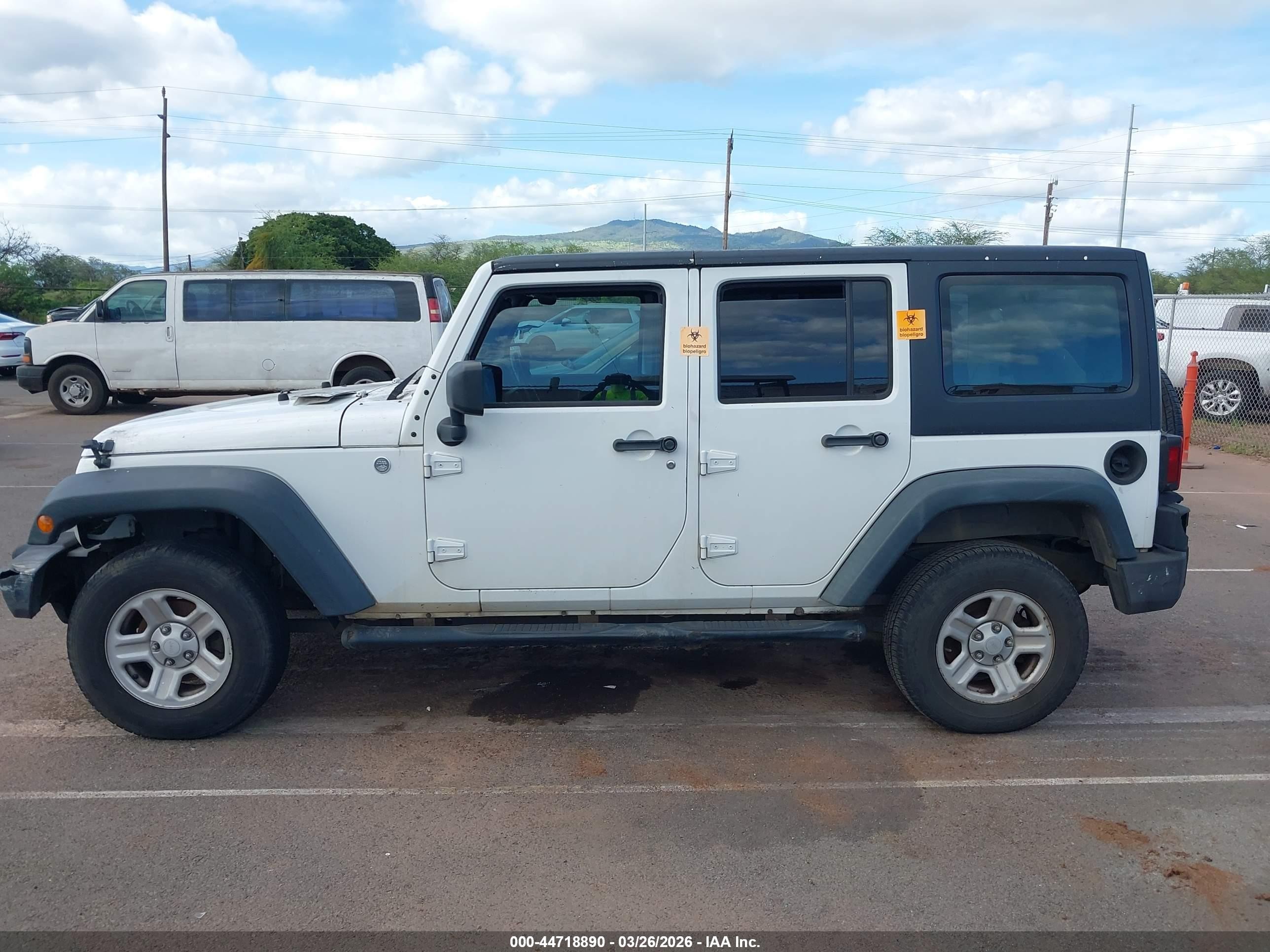 2013 Jeep Wrangler Unlimited Sport White vin: 1C4BJWDG1DL550764