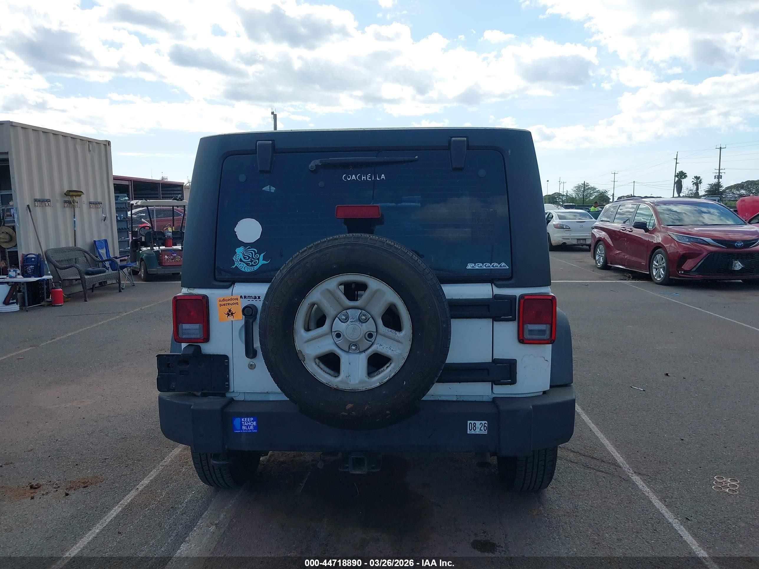 2013 Jeep Wrangler Unlimited Sport White vin: 1C4BJWDG1DL550764
