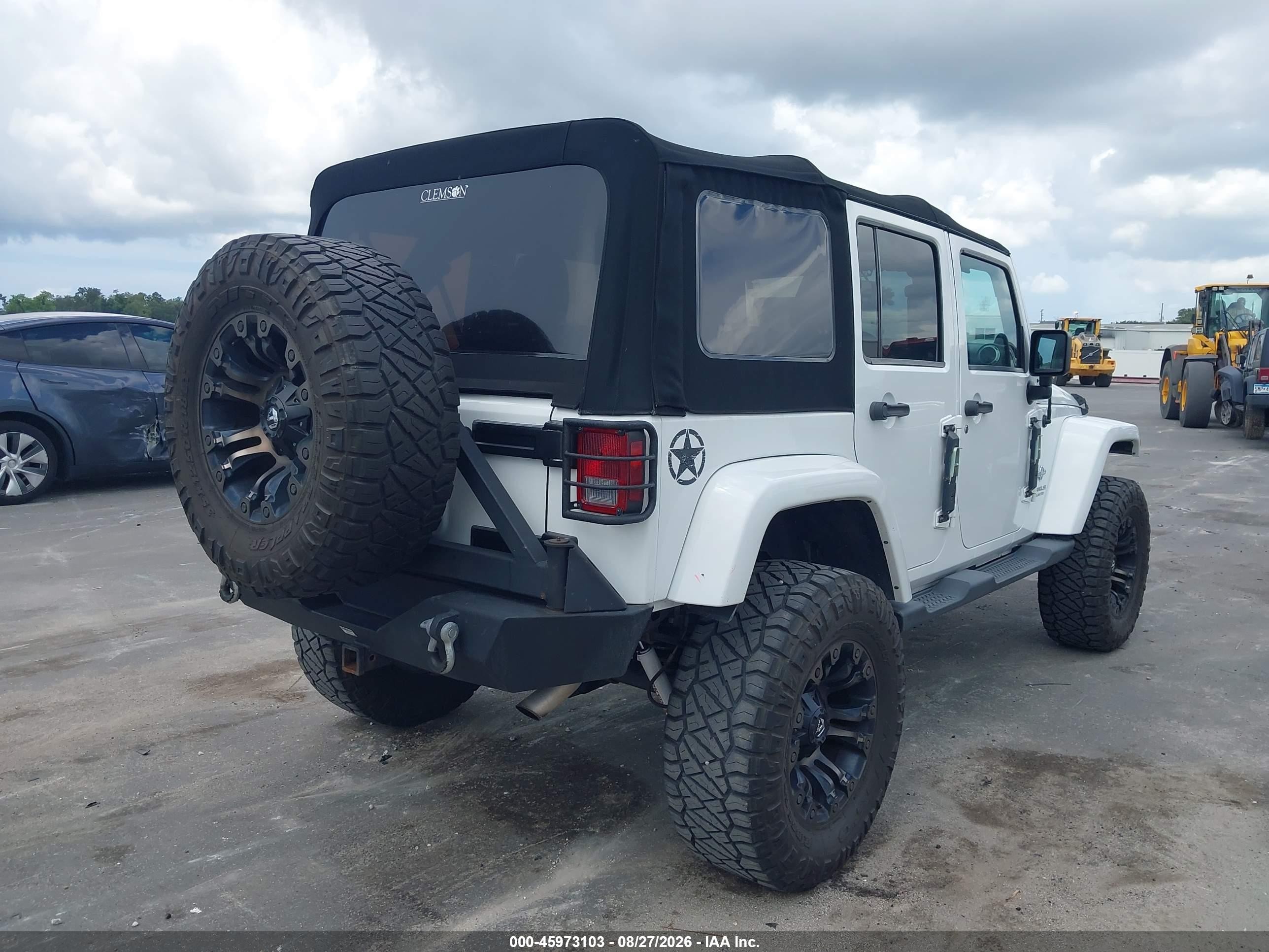 2013 Jeep Wrangler Unlimited Freedom Edition Белый vin: 1C4BJWDG1DL586406